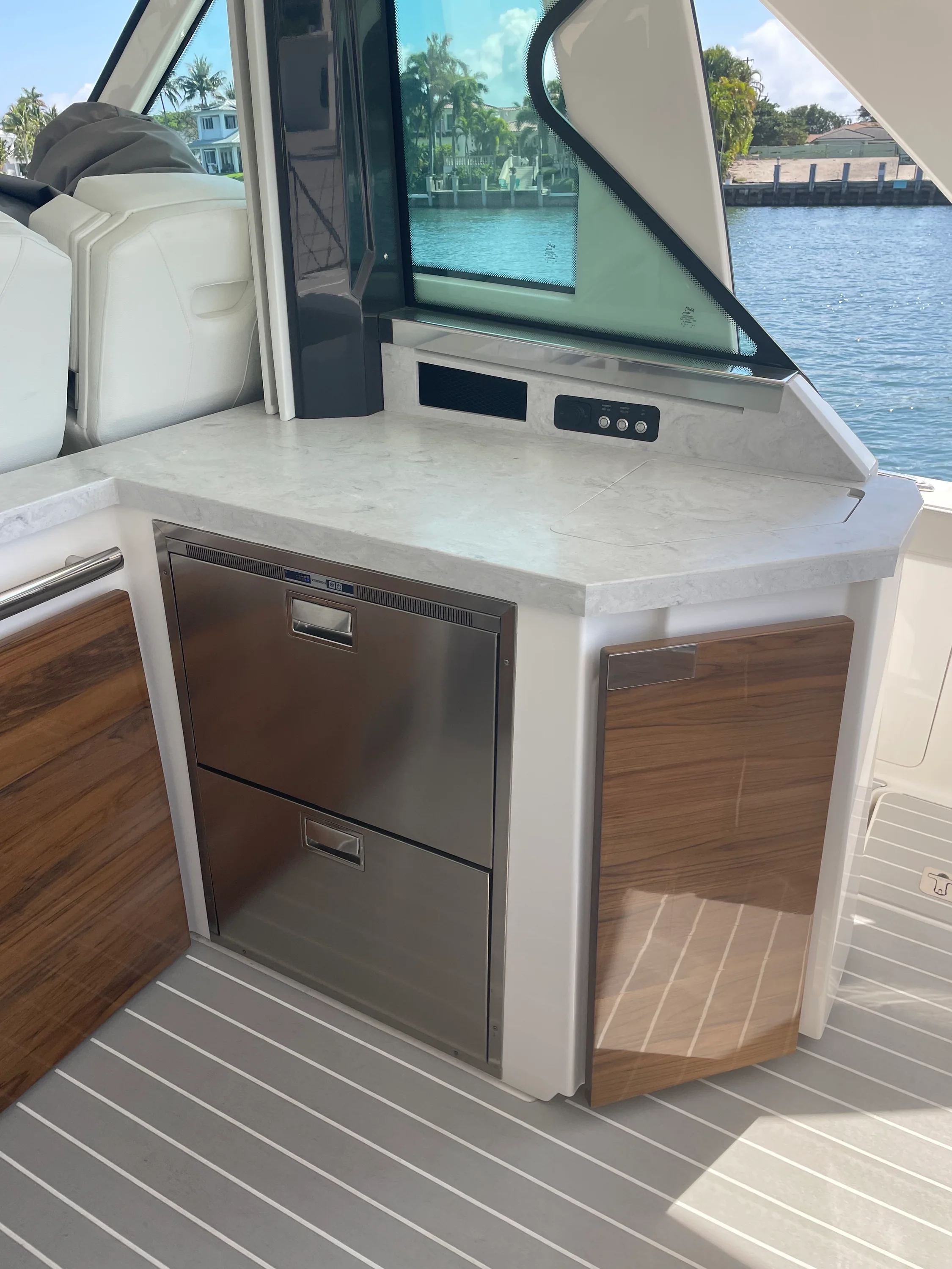 2024 Tiara Yachts 48 LS Image Thumbnail #54
