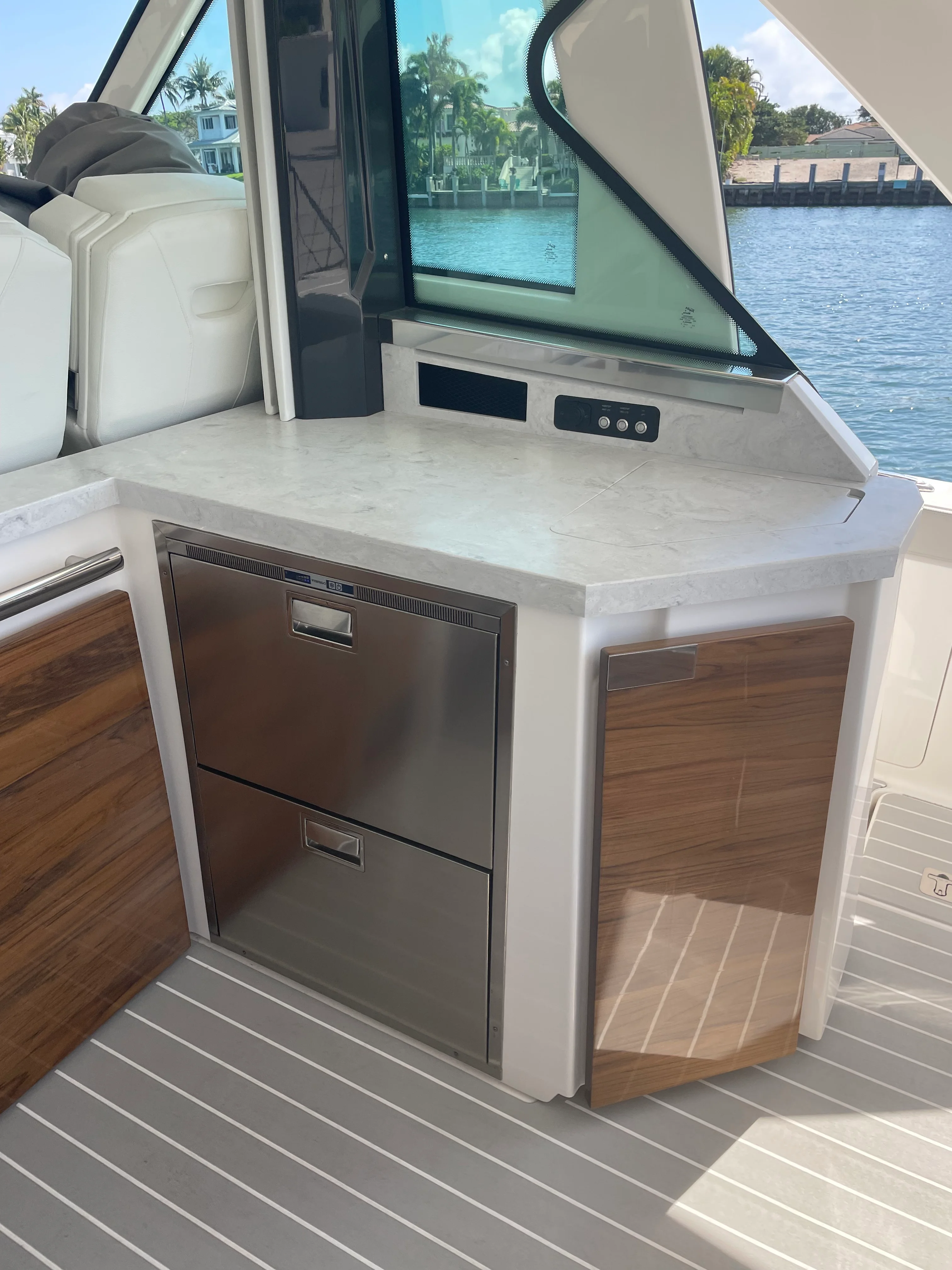 2024 Tiara Yachts 48 LS Image Thumbnail #54