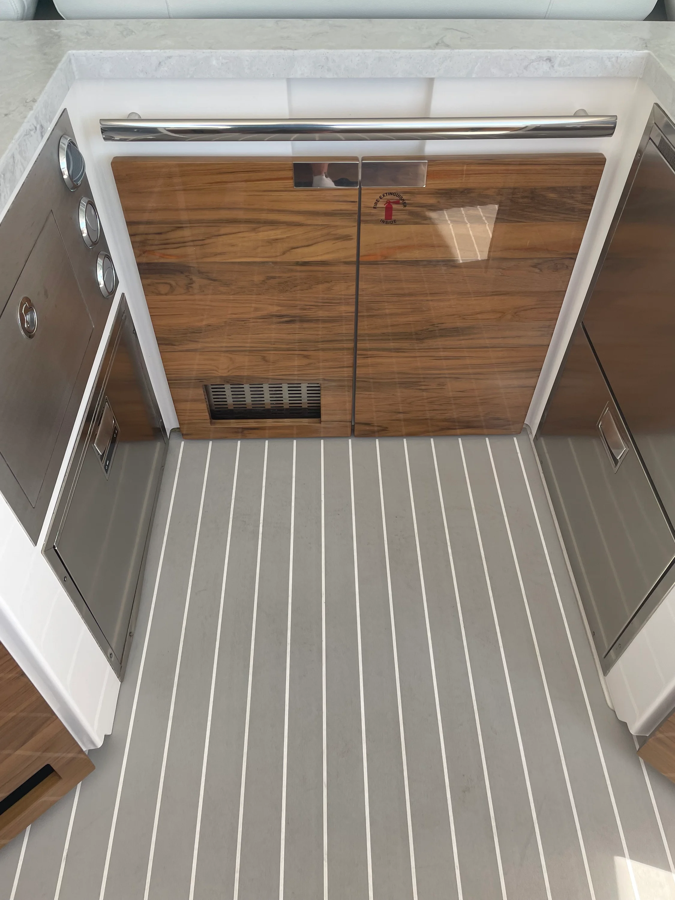 2024 Tiara Yachts 48 LS Image Thumbnail #55