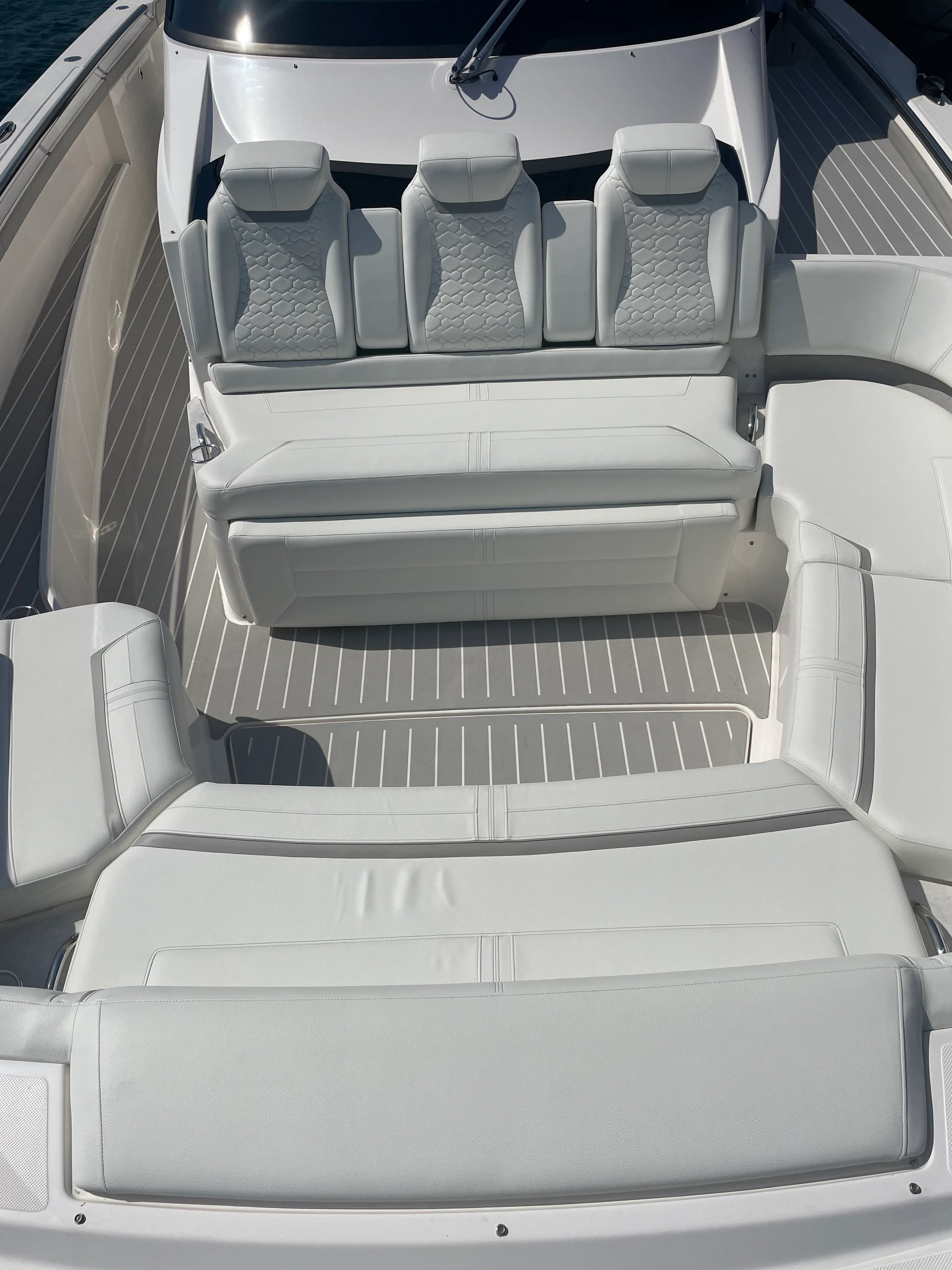2024 Tiara Yachts 48 LS Image Thumbnail #58