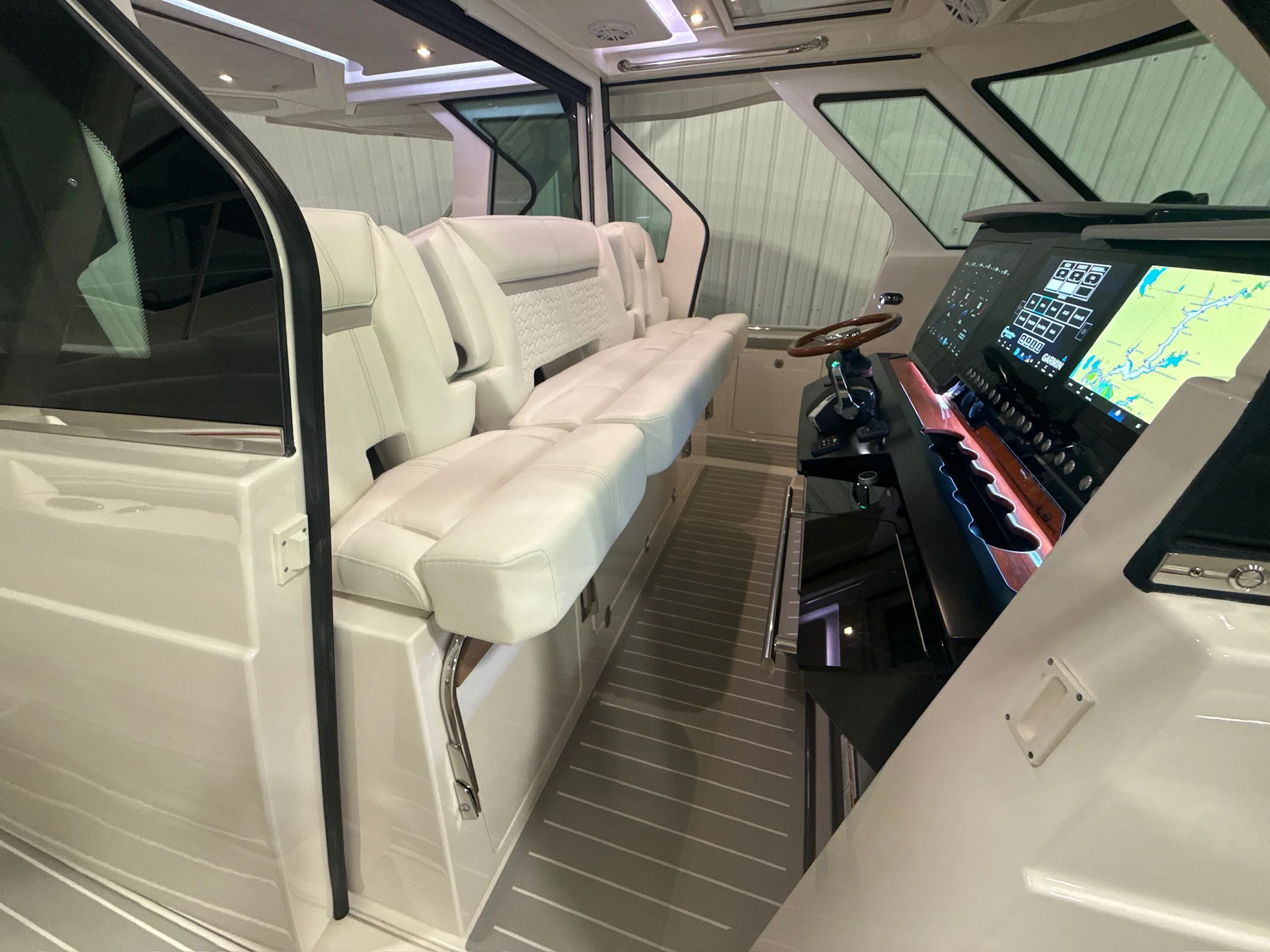 2024 Tiara Yachts 48 LS Image Thumbnail #35
