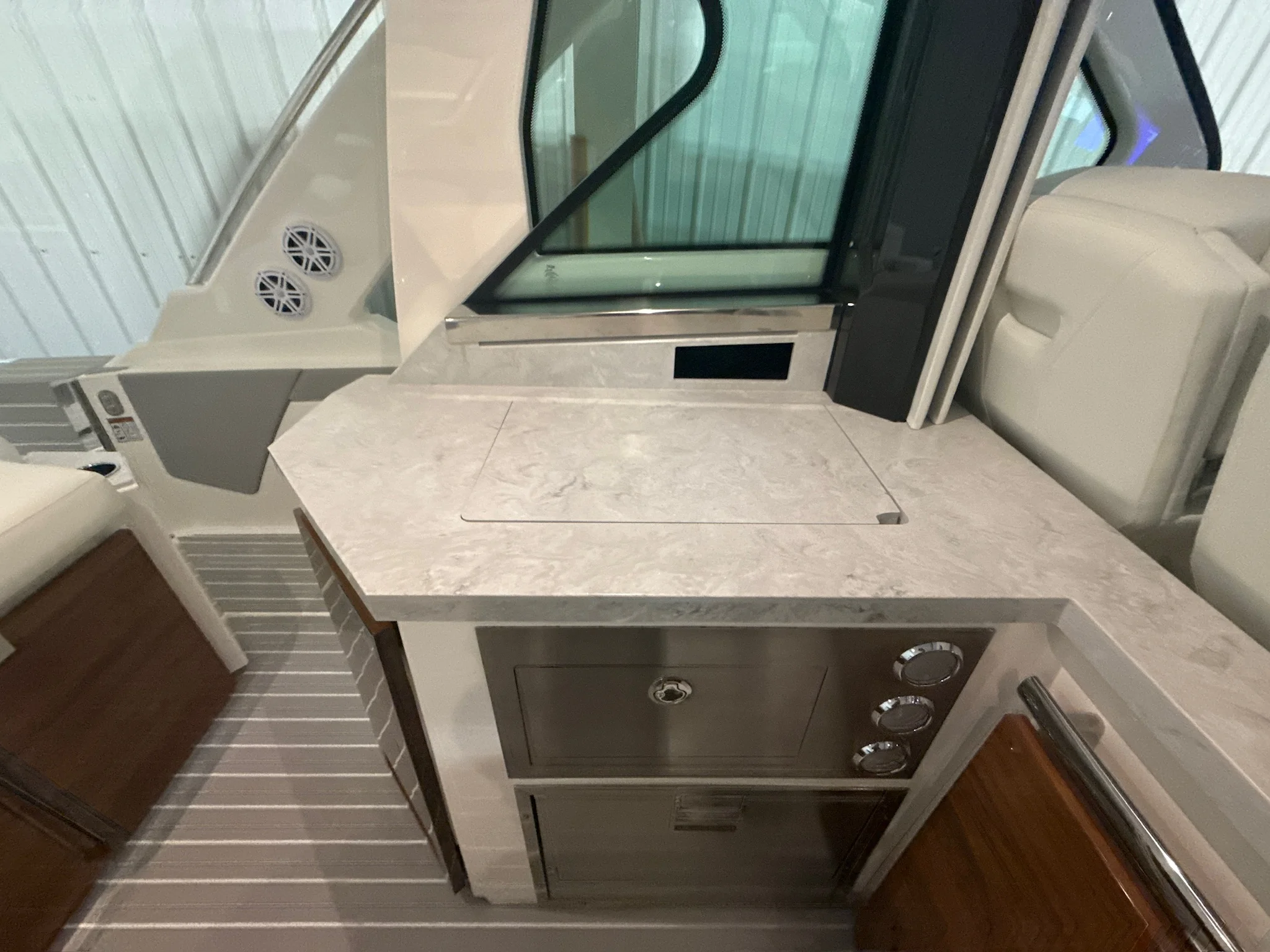 2024 Tiara Yachts 48 LS Image Thumbnail #10