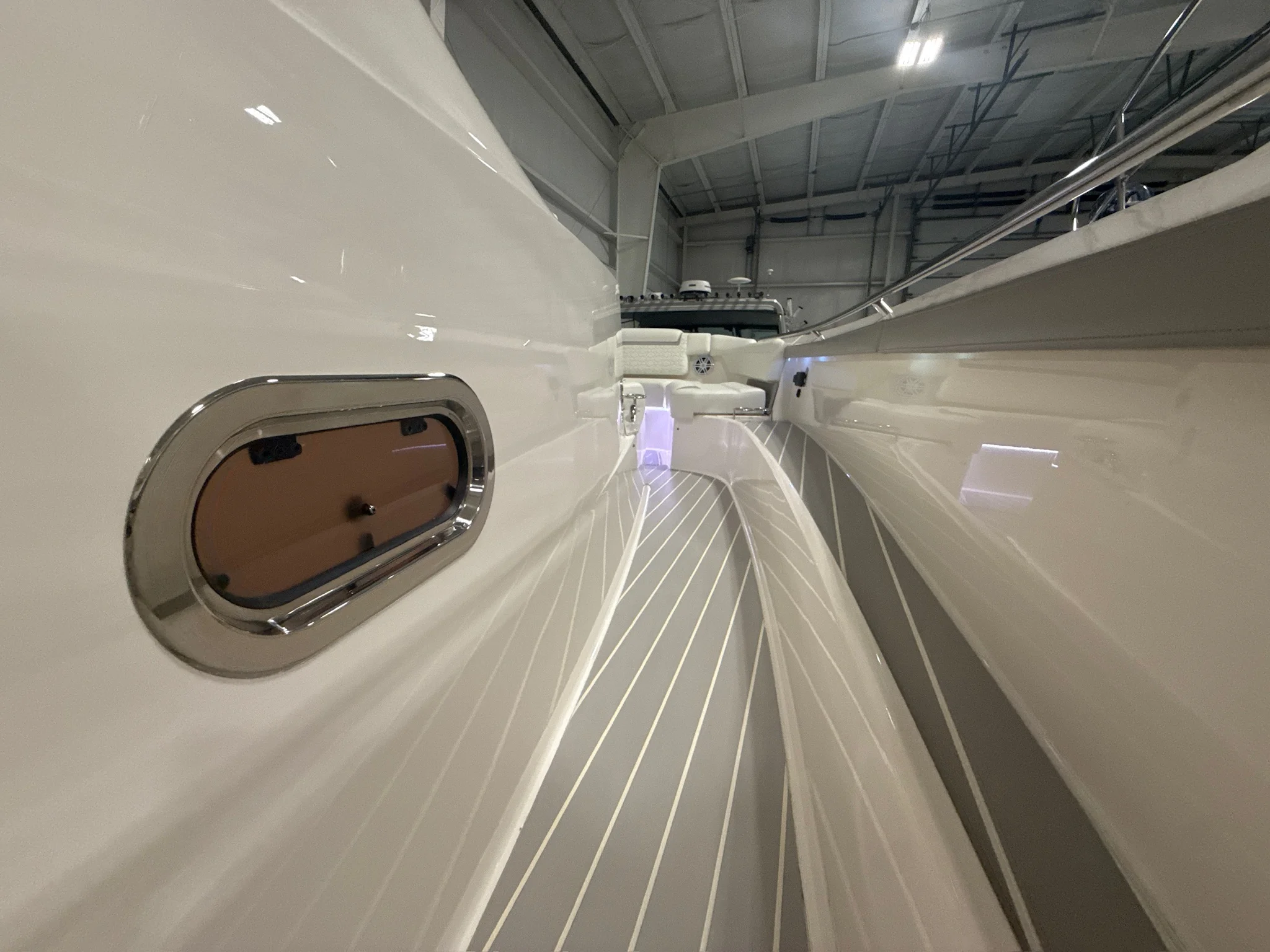 2024 Tiara Yachts 48 LS Image Thumbnail #29