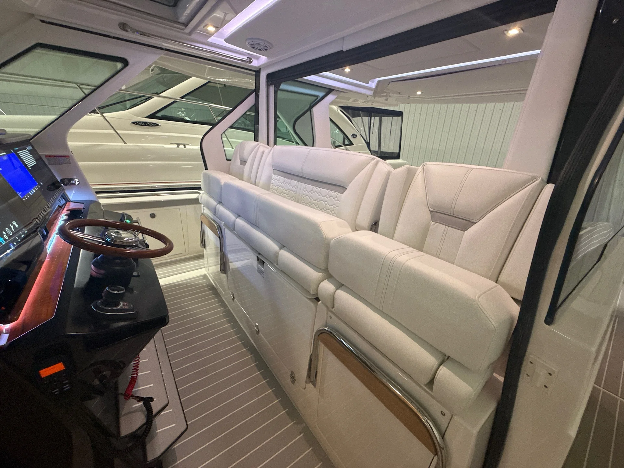 2024 Tiara Yachts 48 LS Image Thumbnail #26