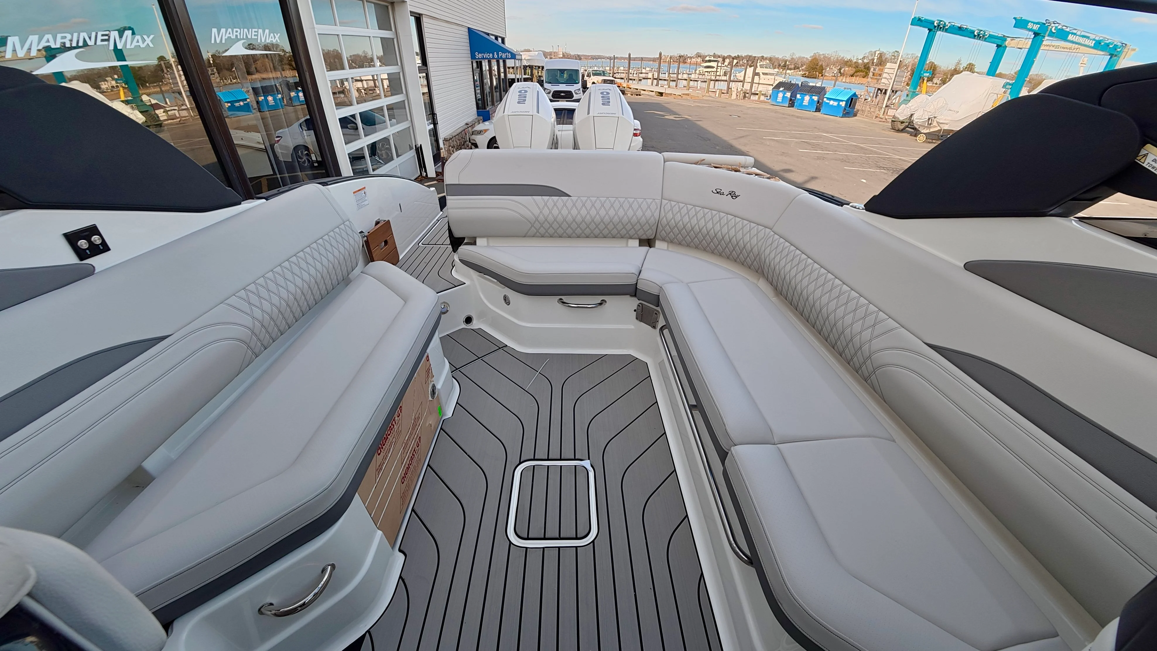 2026 Sea Ray SLX 280 Outboard Image Thumbnail #8