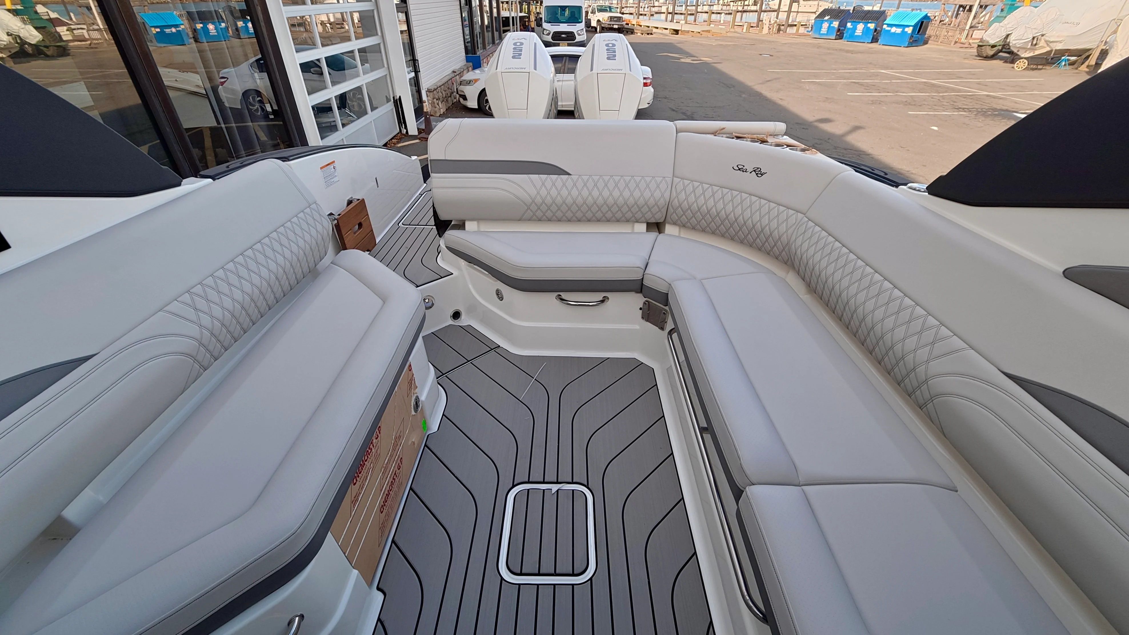 2026 Sea Ray SLX 280 Outboard Image Thumbnail #9