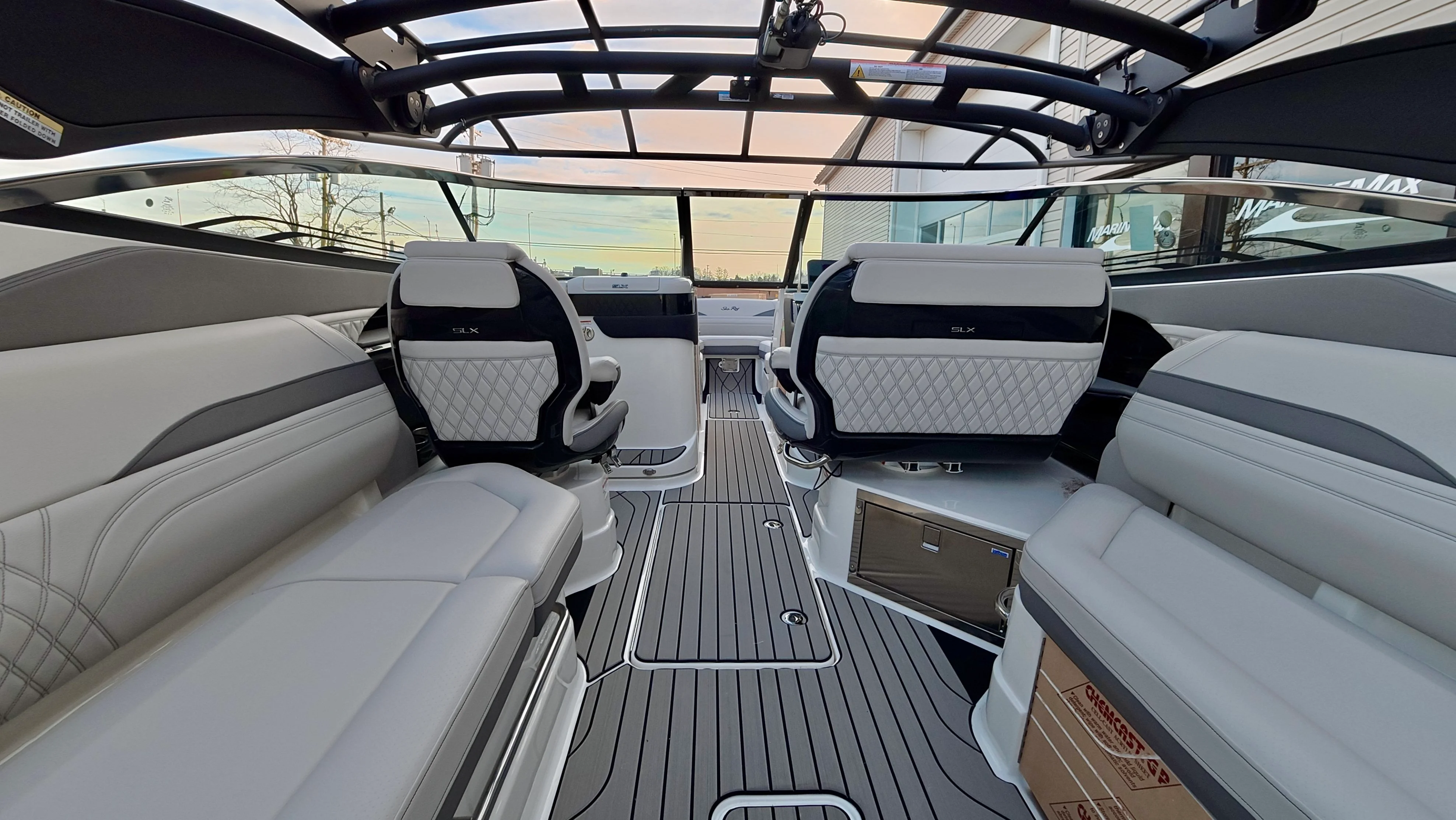 2026 Sea Ray SLX 280 Outboard Image Thumbnail #14