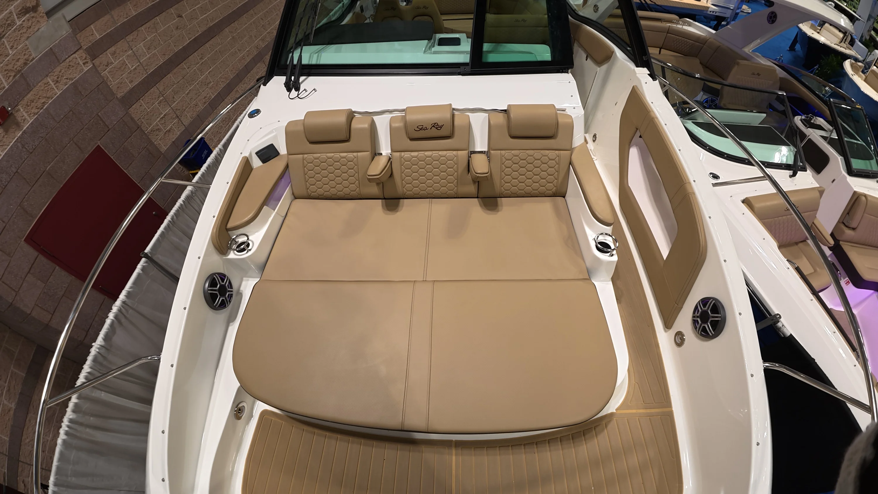 2026 Sea Ray Sundancer 320 Outboard Image Thumbnail #35