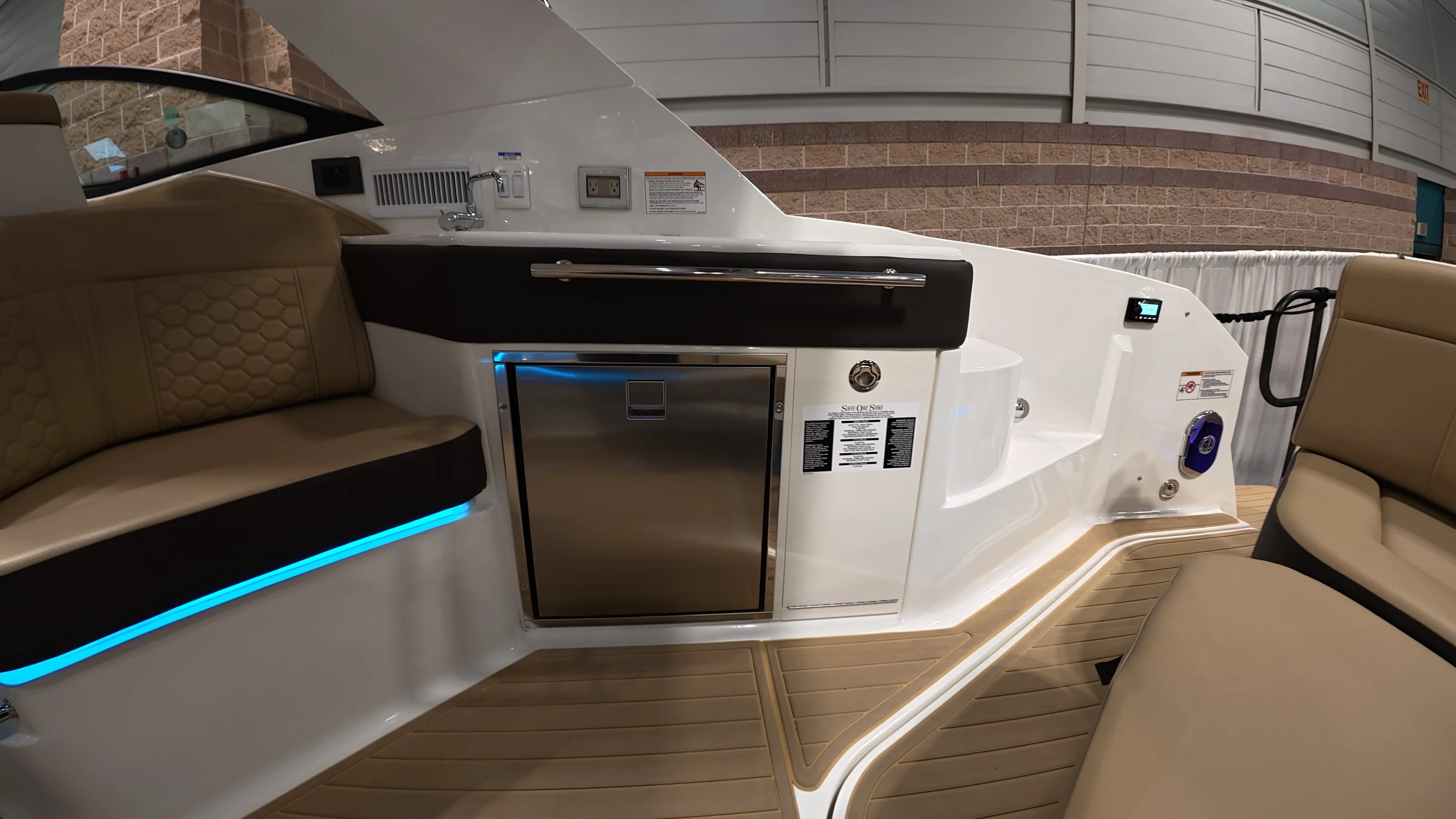 2026 Sea Ray Sundancer 320 Outboard Image Thumbnail #11