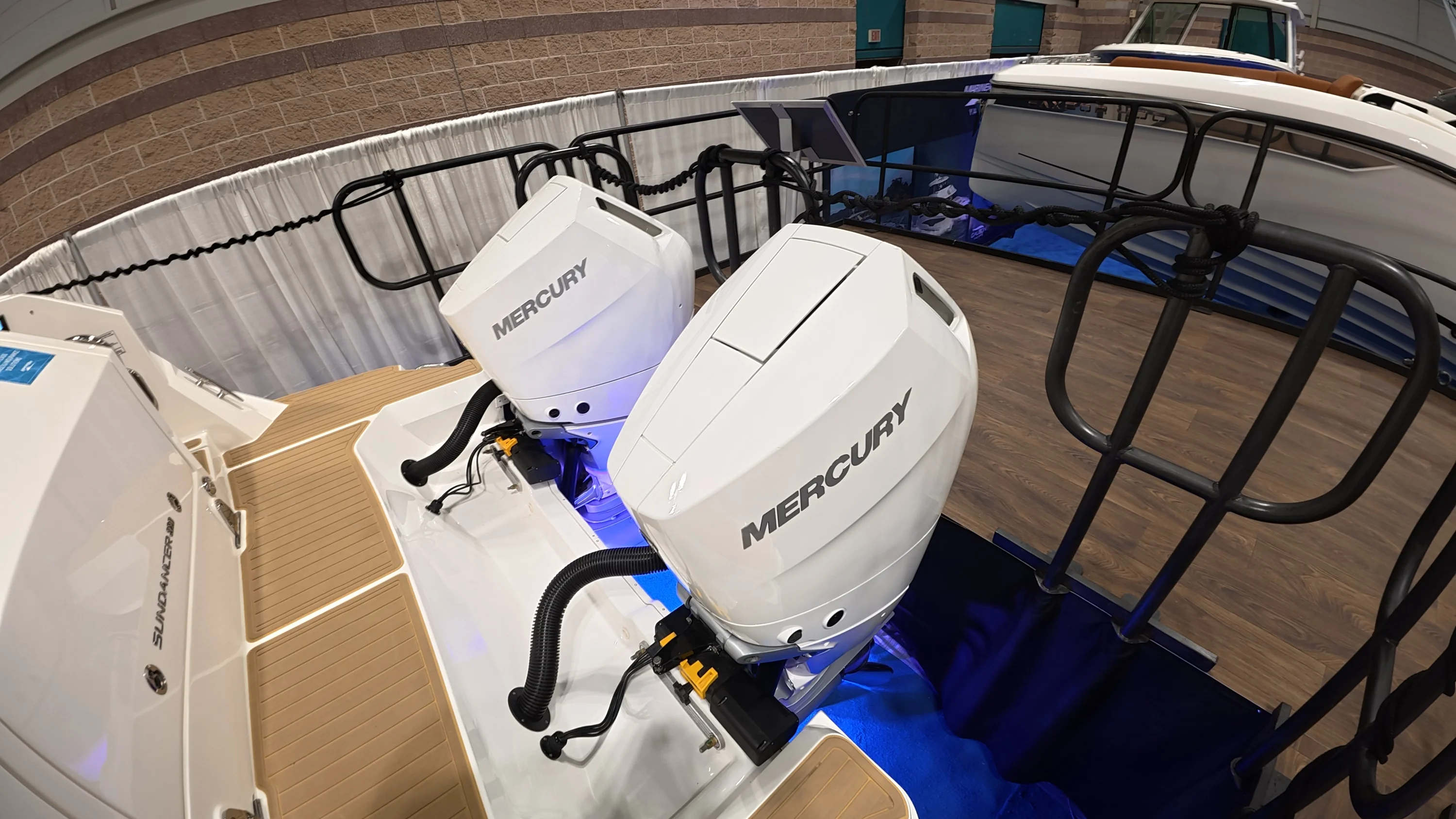 2026 Sea Ray Sundancer 320 Outboard Image Thumbnail #4