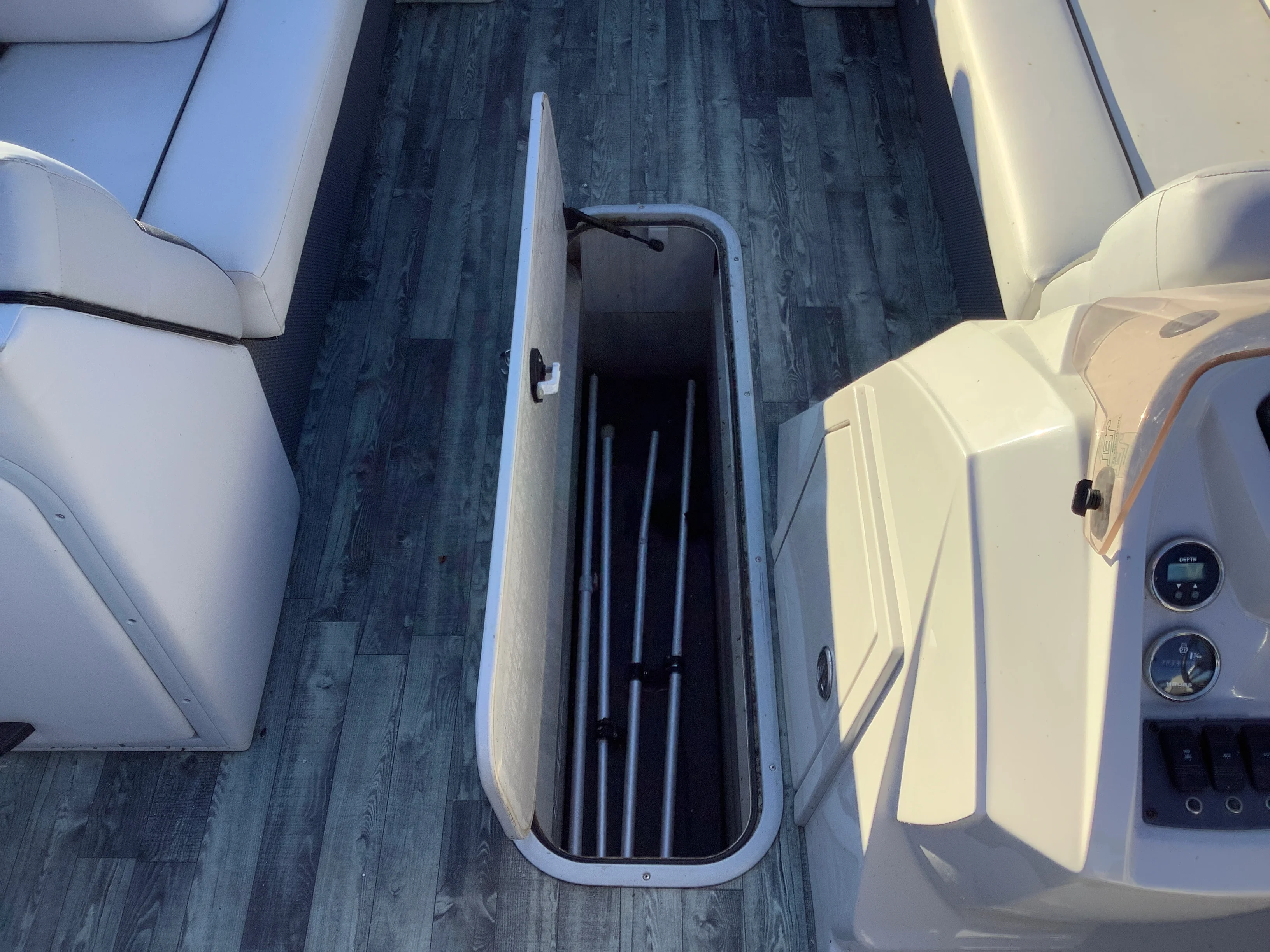 2019 Crest II 220 Image Thumbnail #16