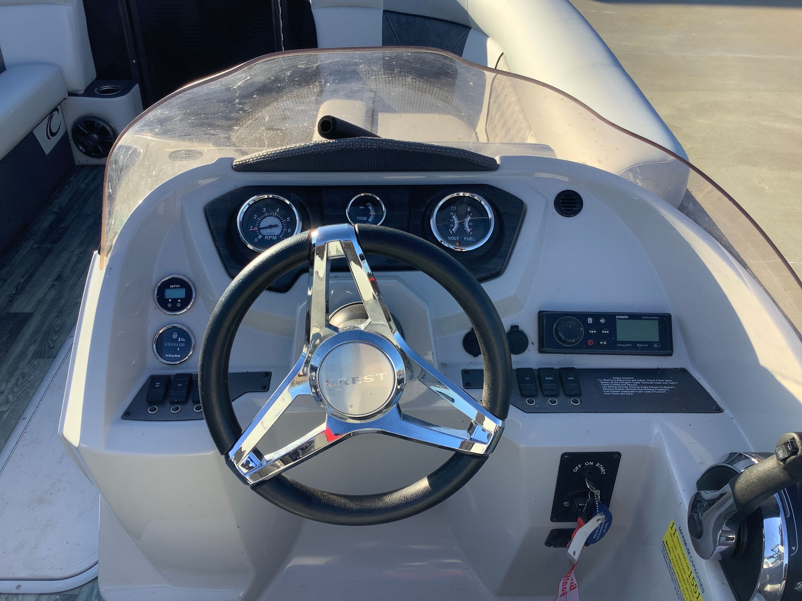 2019 Crest II 220 Image Thumbnail #15