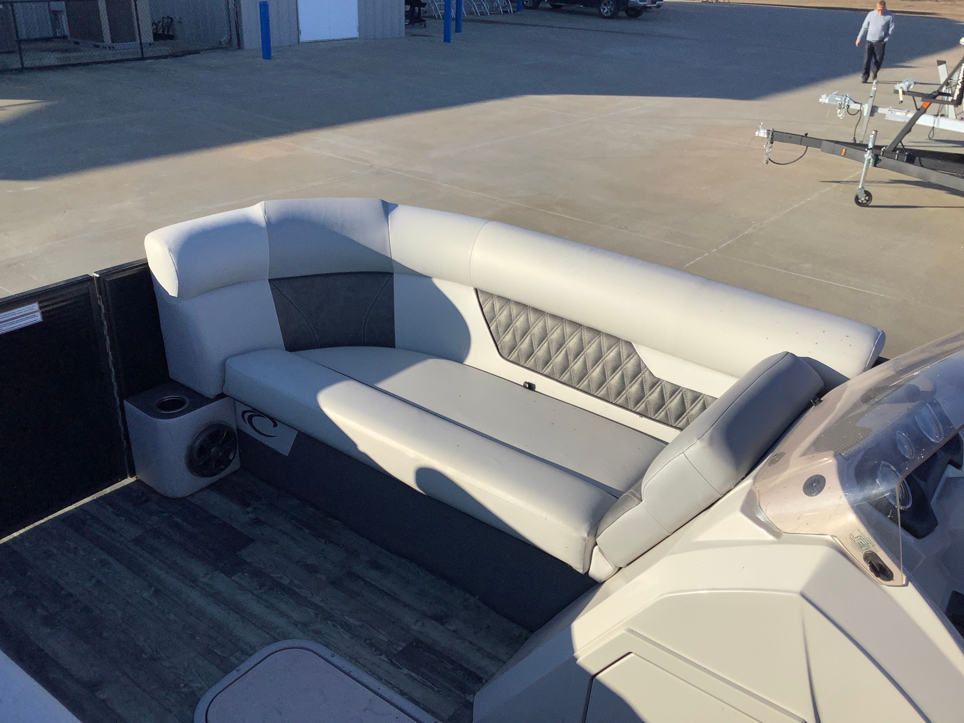 2019 Crest II 220 Image Thumbnail #18