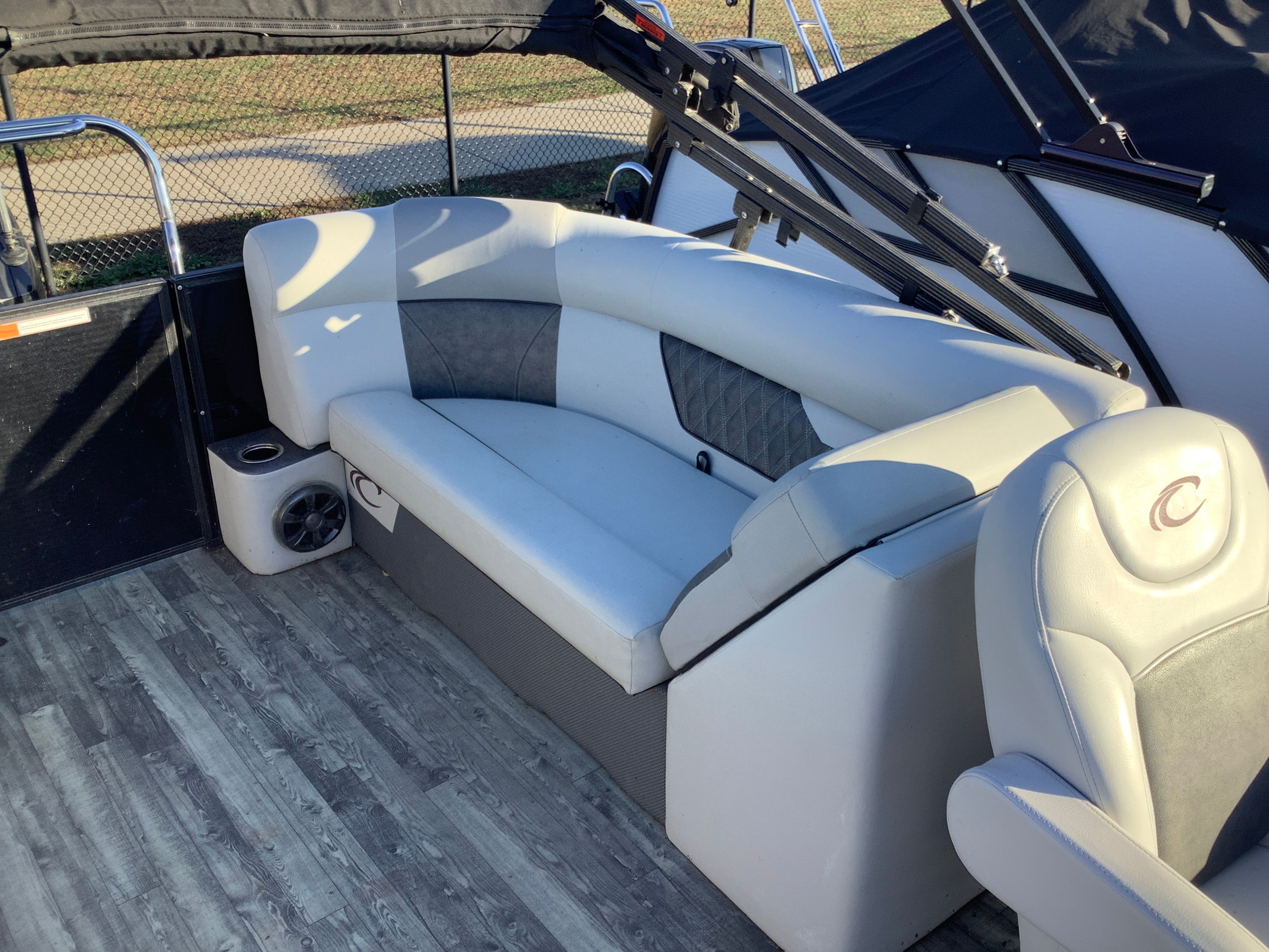 2019 Crest II 220 Image Thumbnail #9