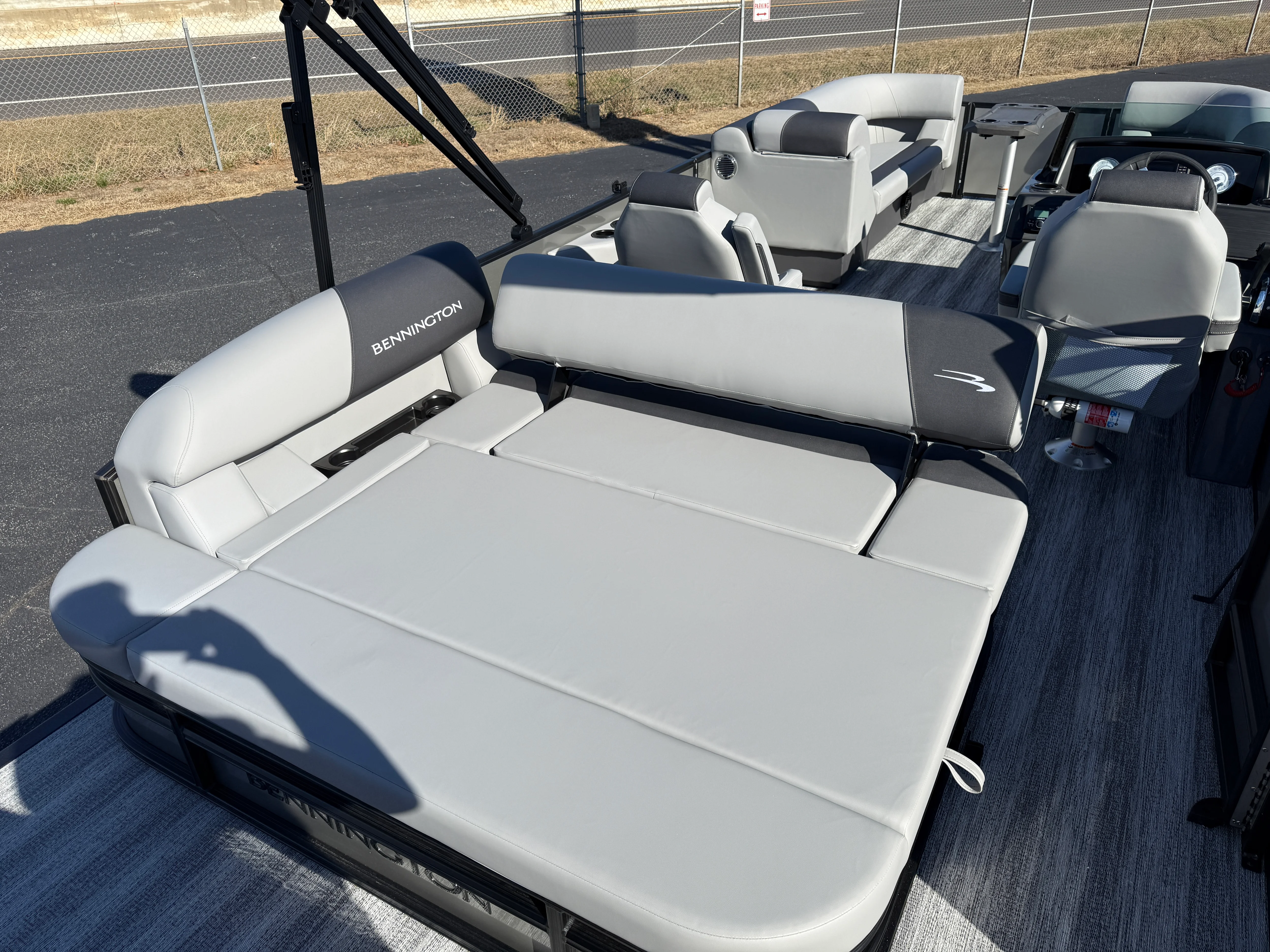 2026 Bennington 23SSB Image Thumbnail #16