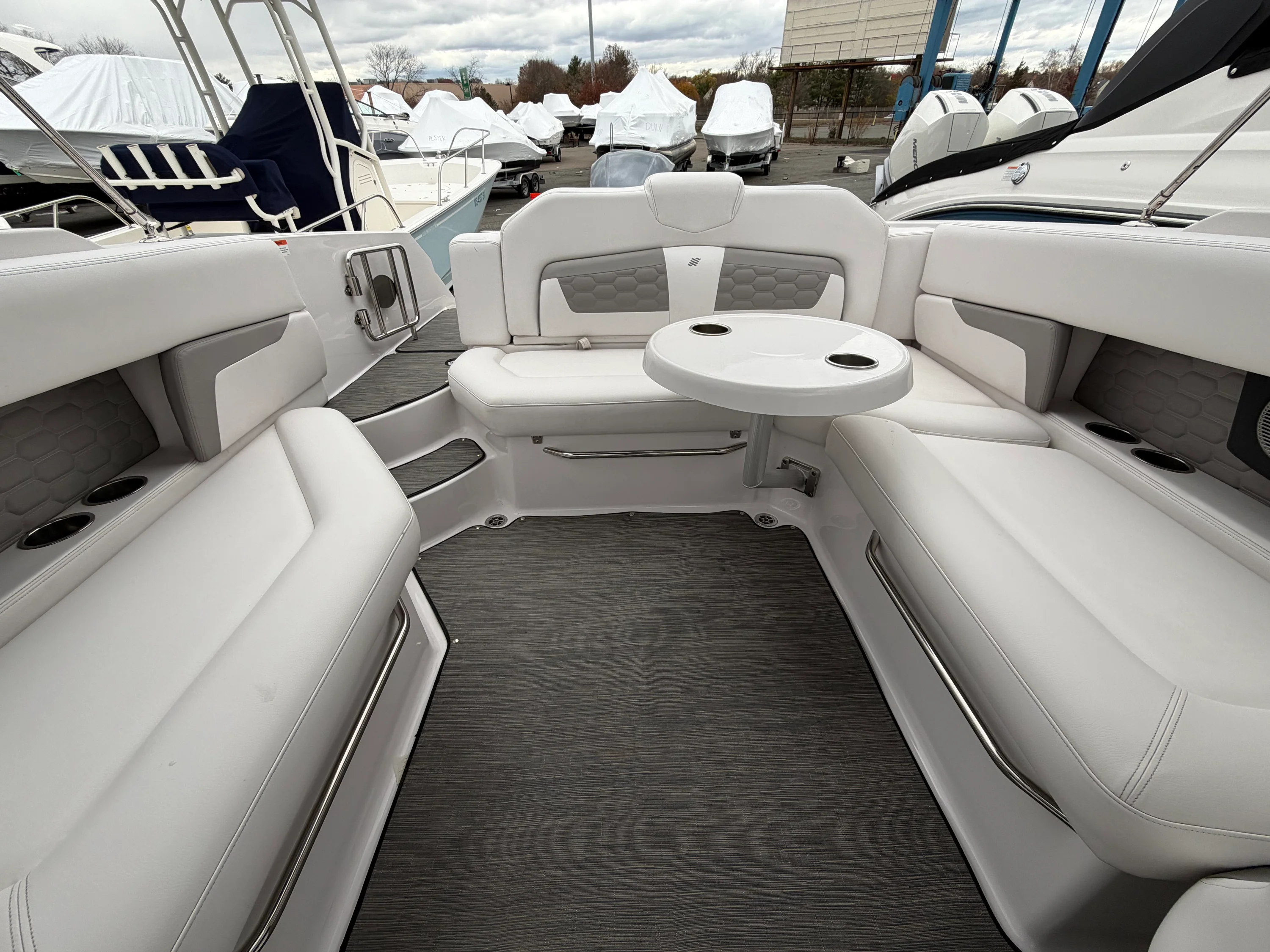 2019 Four Winns HD270-OB Image Thumbnail #10