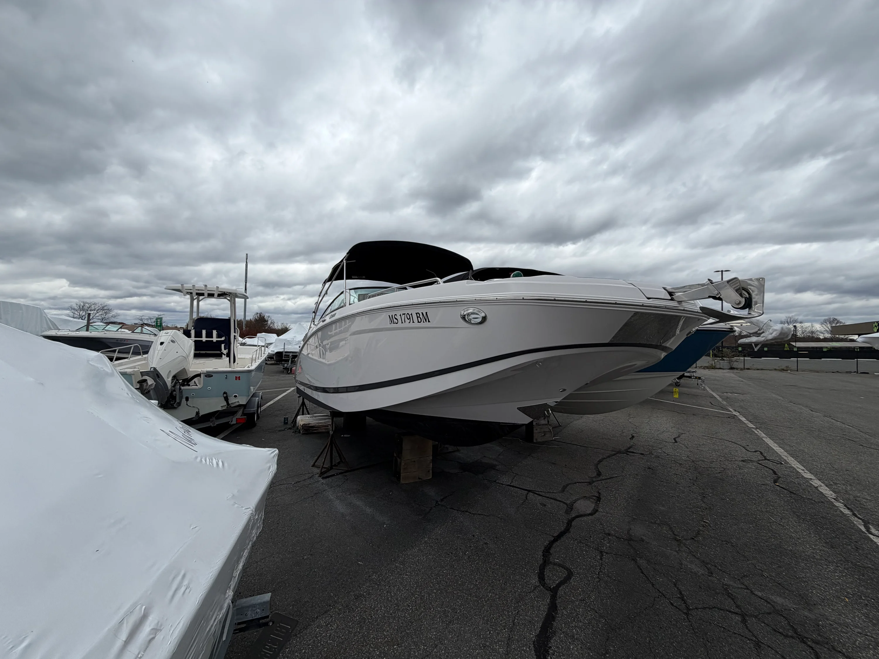 2019 Four Winns HD270-OB Image Thumbnail #1