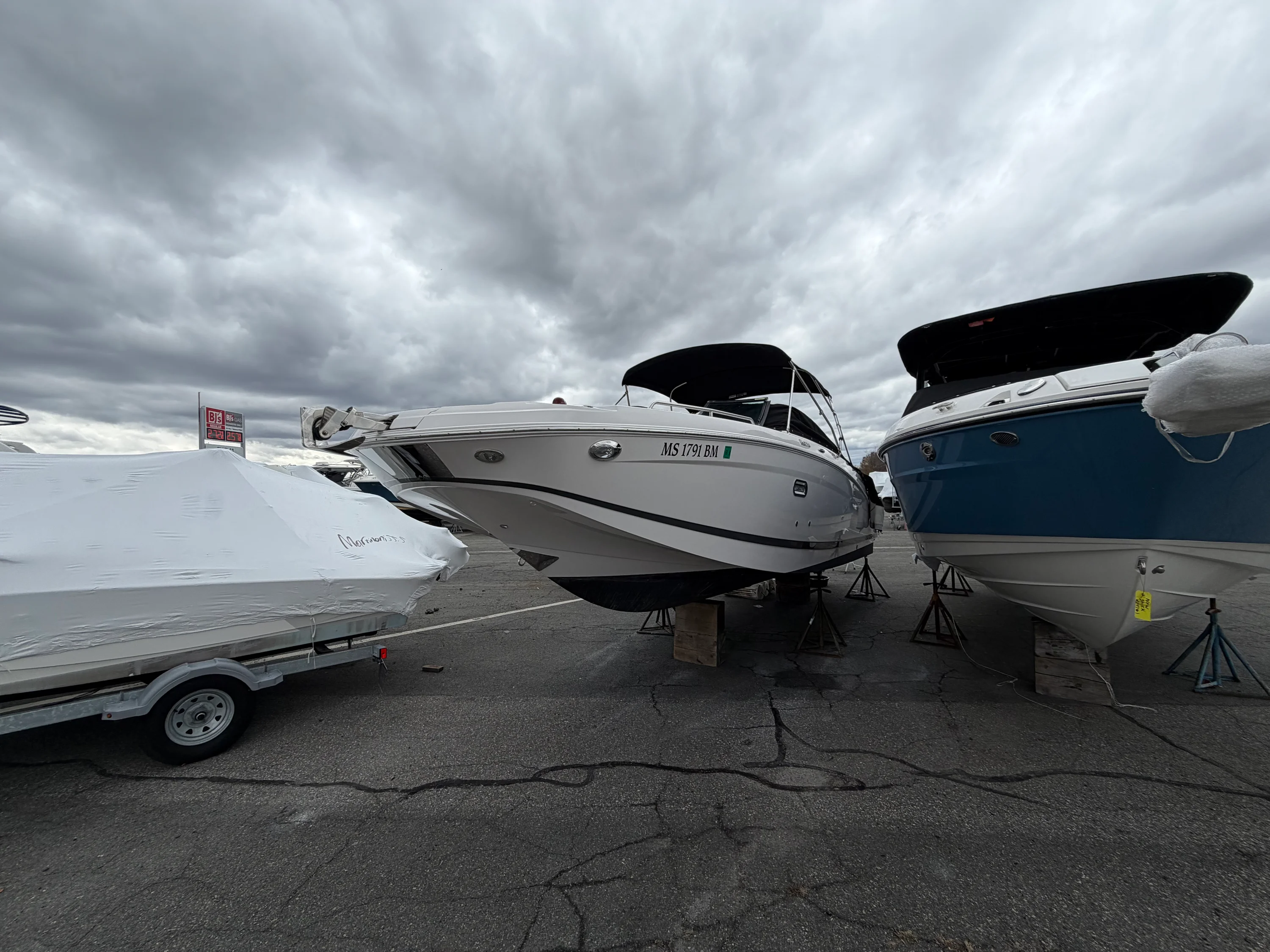 2019 Four Winns HD270-OB Image Thumbnail #2