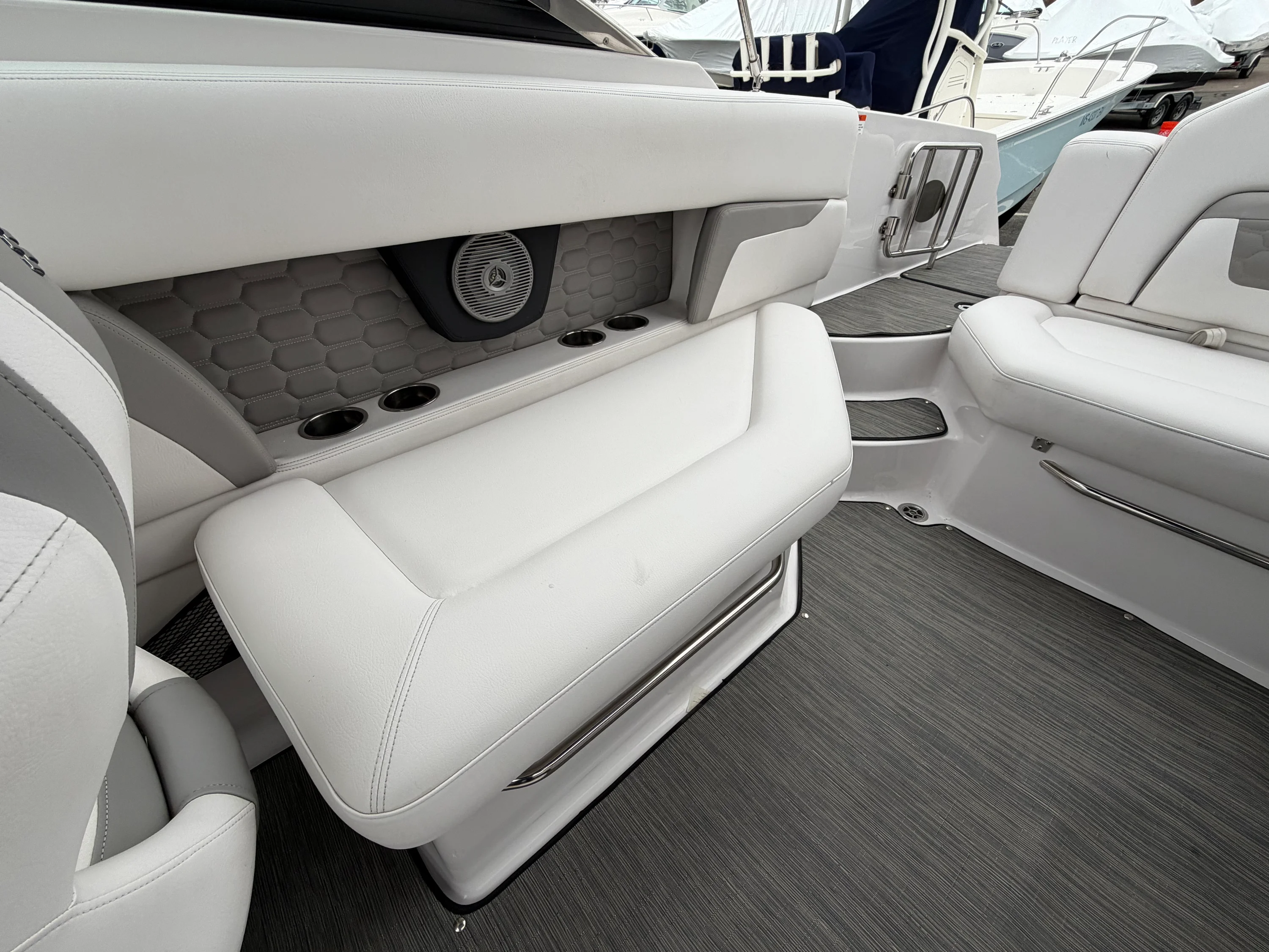 2019 Four Winns HD270-OB Image Thumbnail #11