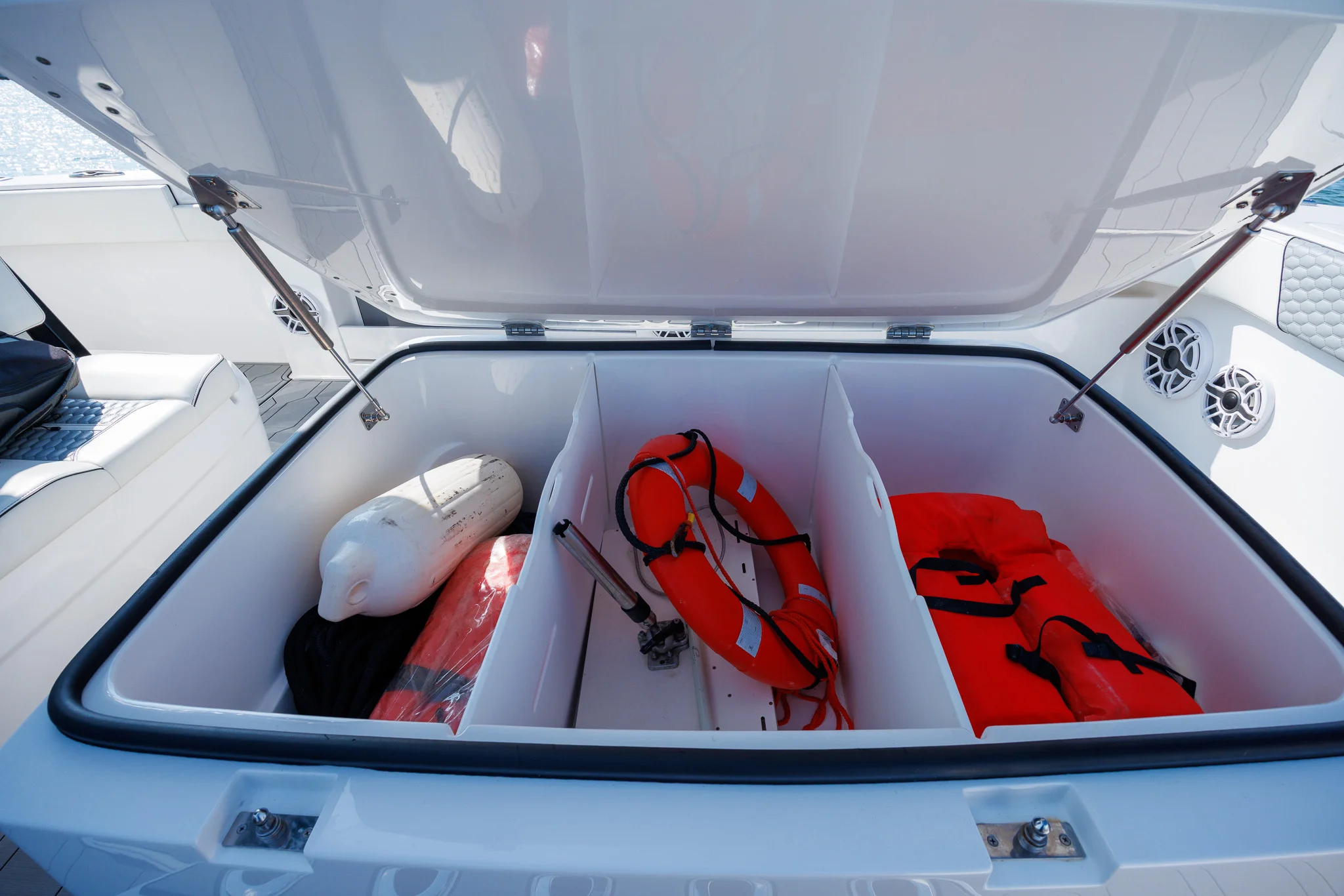 2022 Invincible 37 CAT Image Thumbnail #23