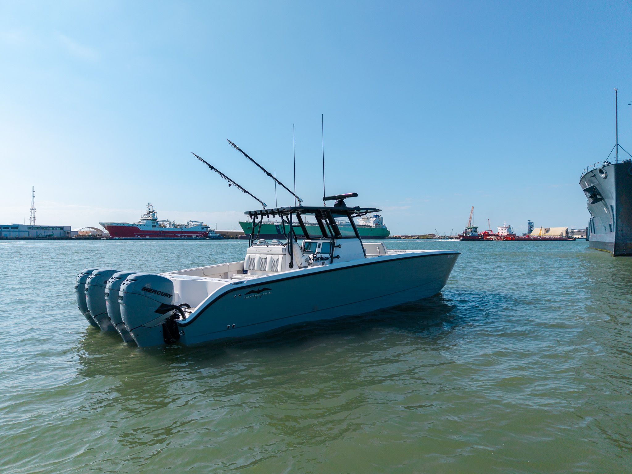 2022 Invincible 37 CAT Image Thumbnail #8