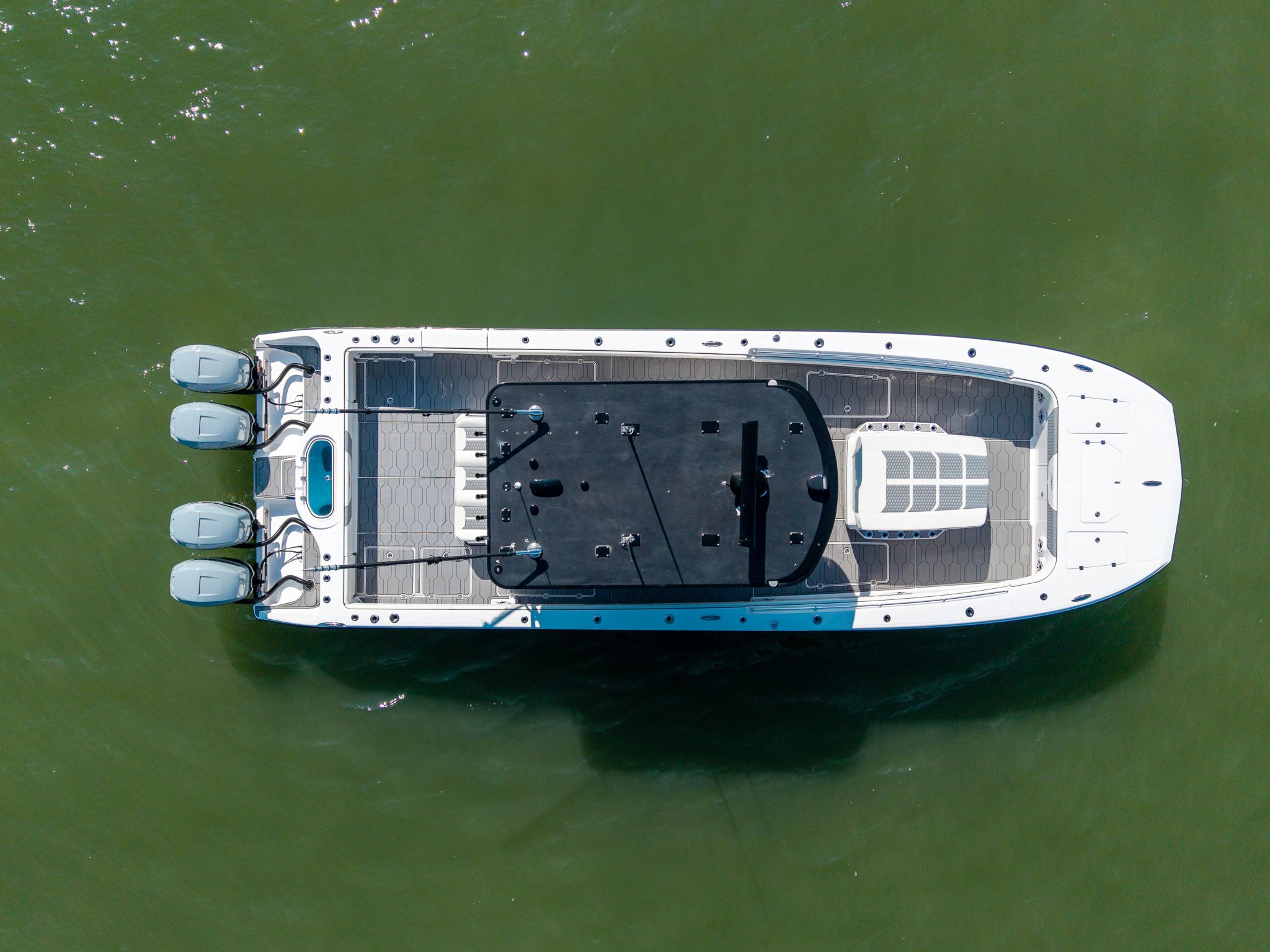 2022 Invincible 37 CAT Image Thumbnail #9