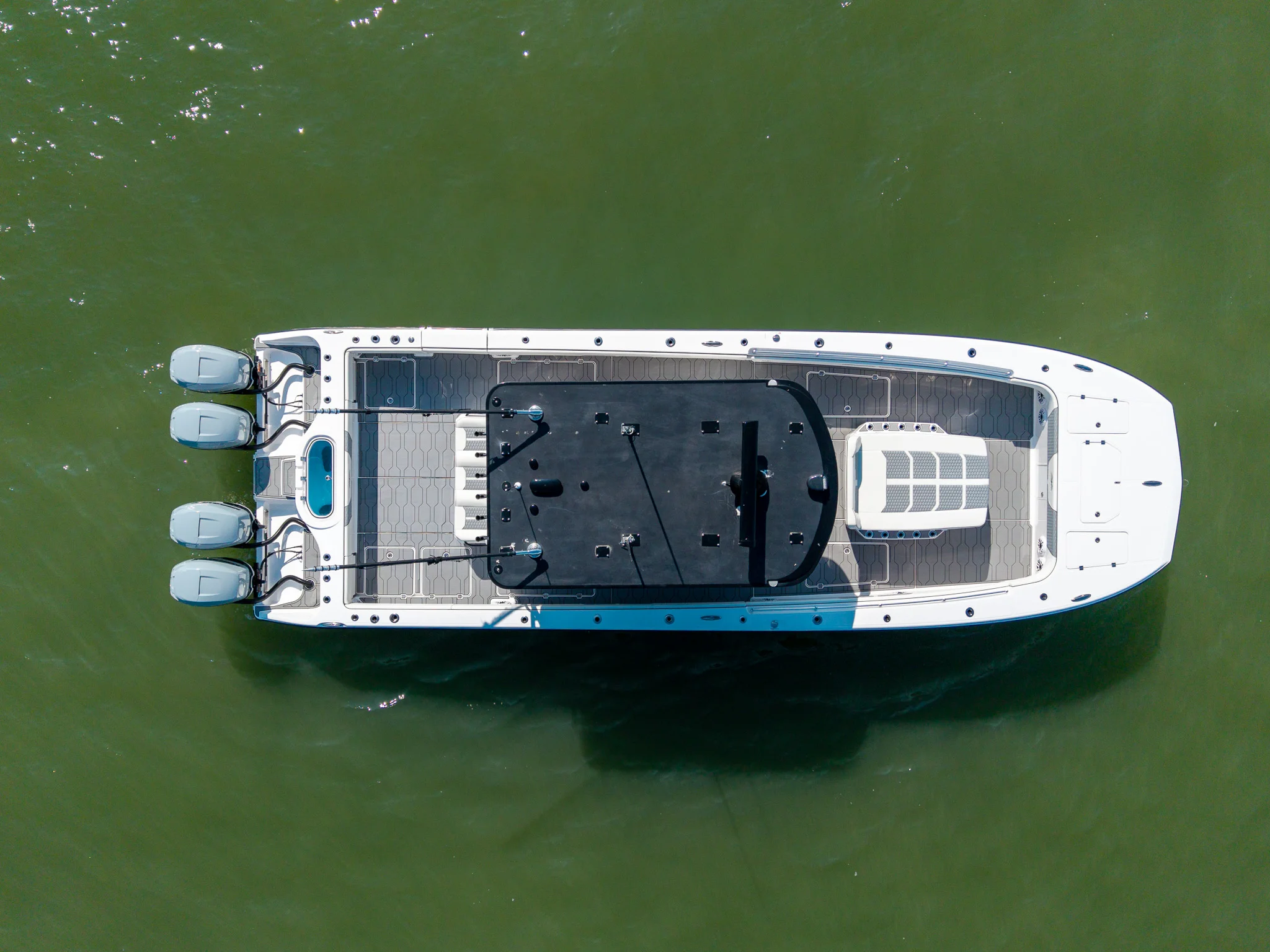 2022 Invincible 37 CAT Image Thumbnail #9