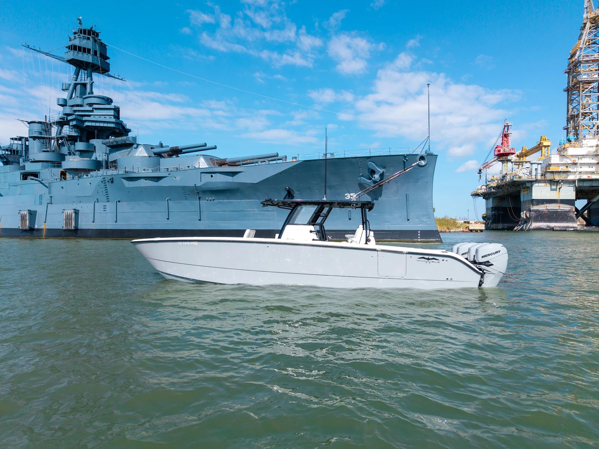 2022 Invincible 37 CAT Image Thumbnail #4