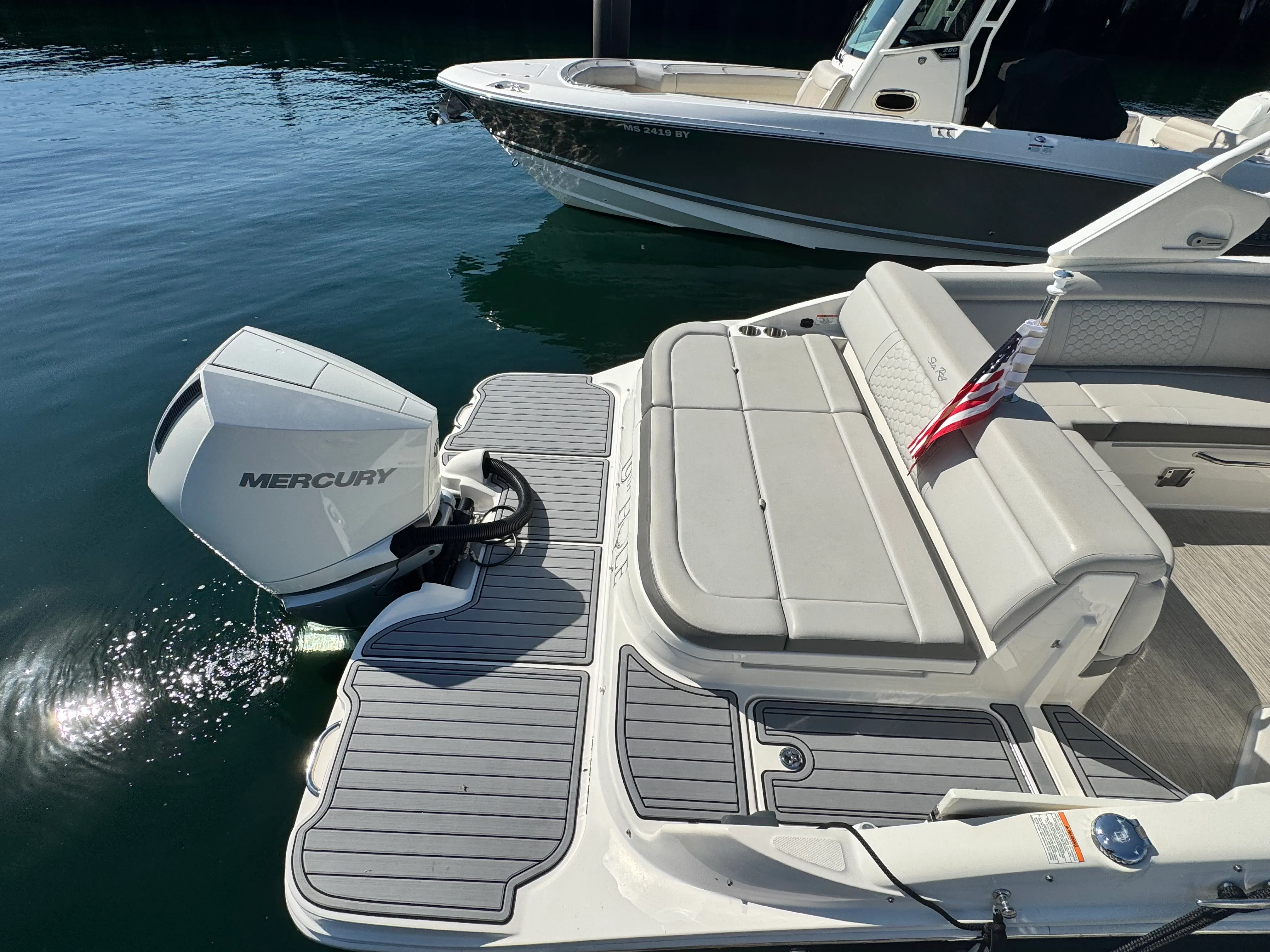 2021 Sea Ray 270 SDX OUTBOARD Image Thumbnail #5