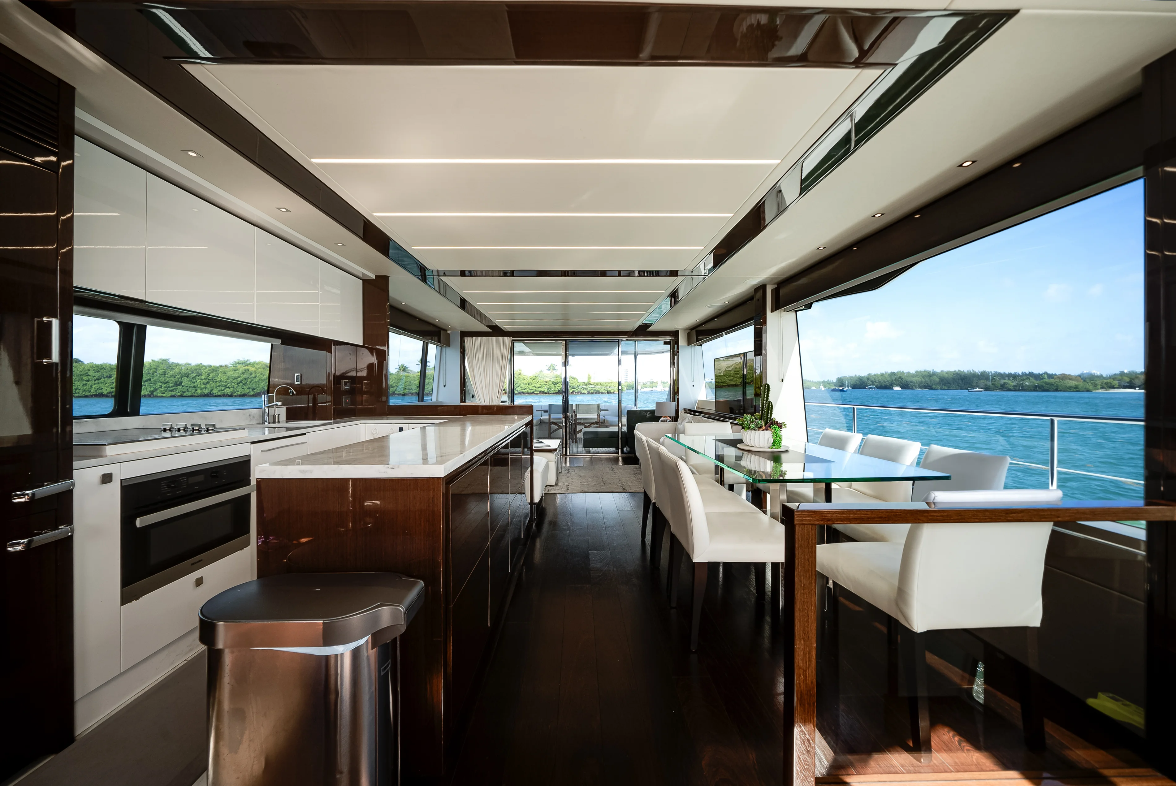 2019 Sunseeker 76 YACHT Image Thumbnail #17