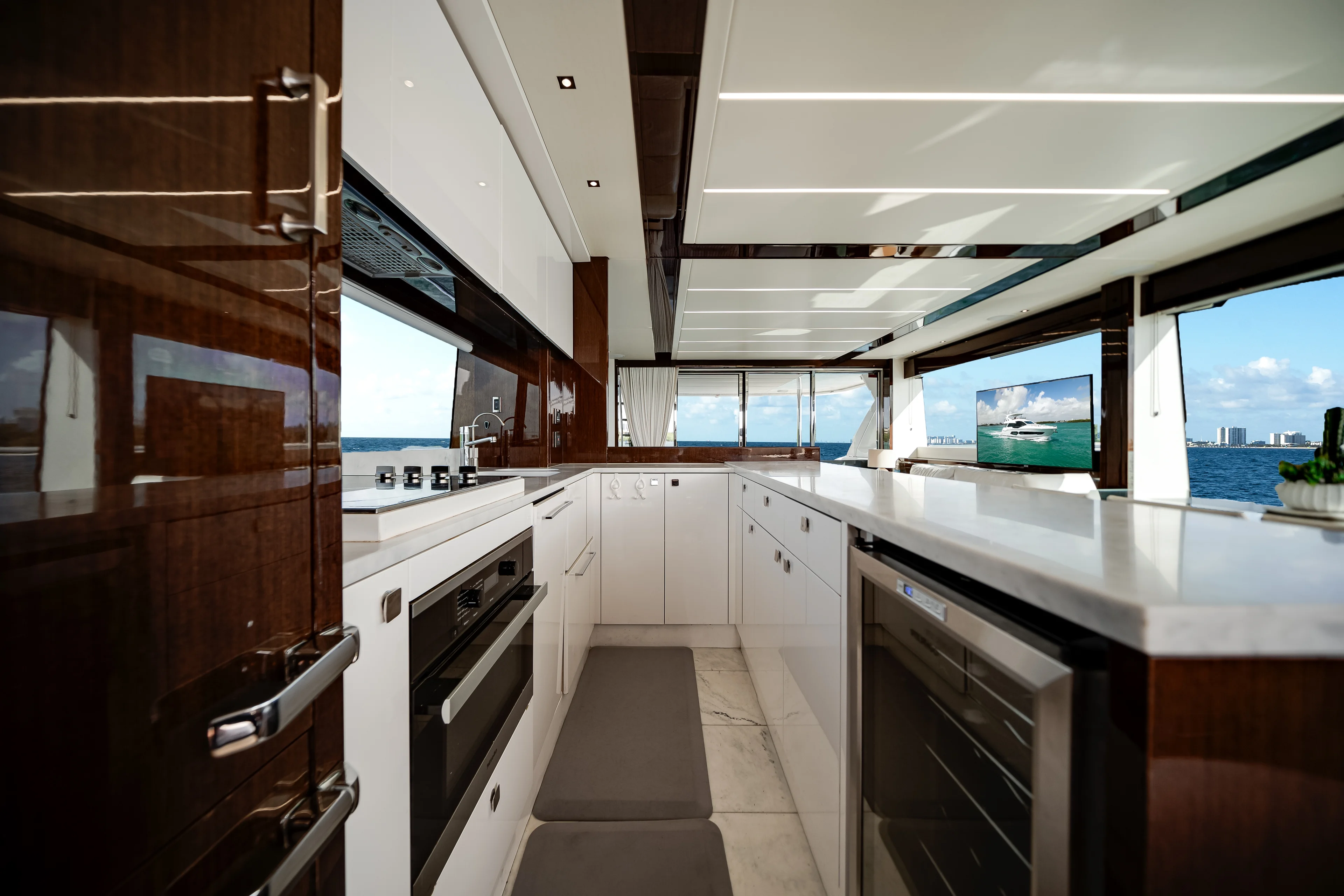 2019 Sunseeker 76 YACHT Image Thumbnail #44