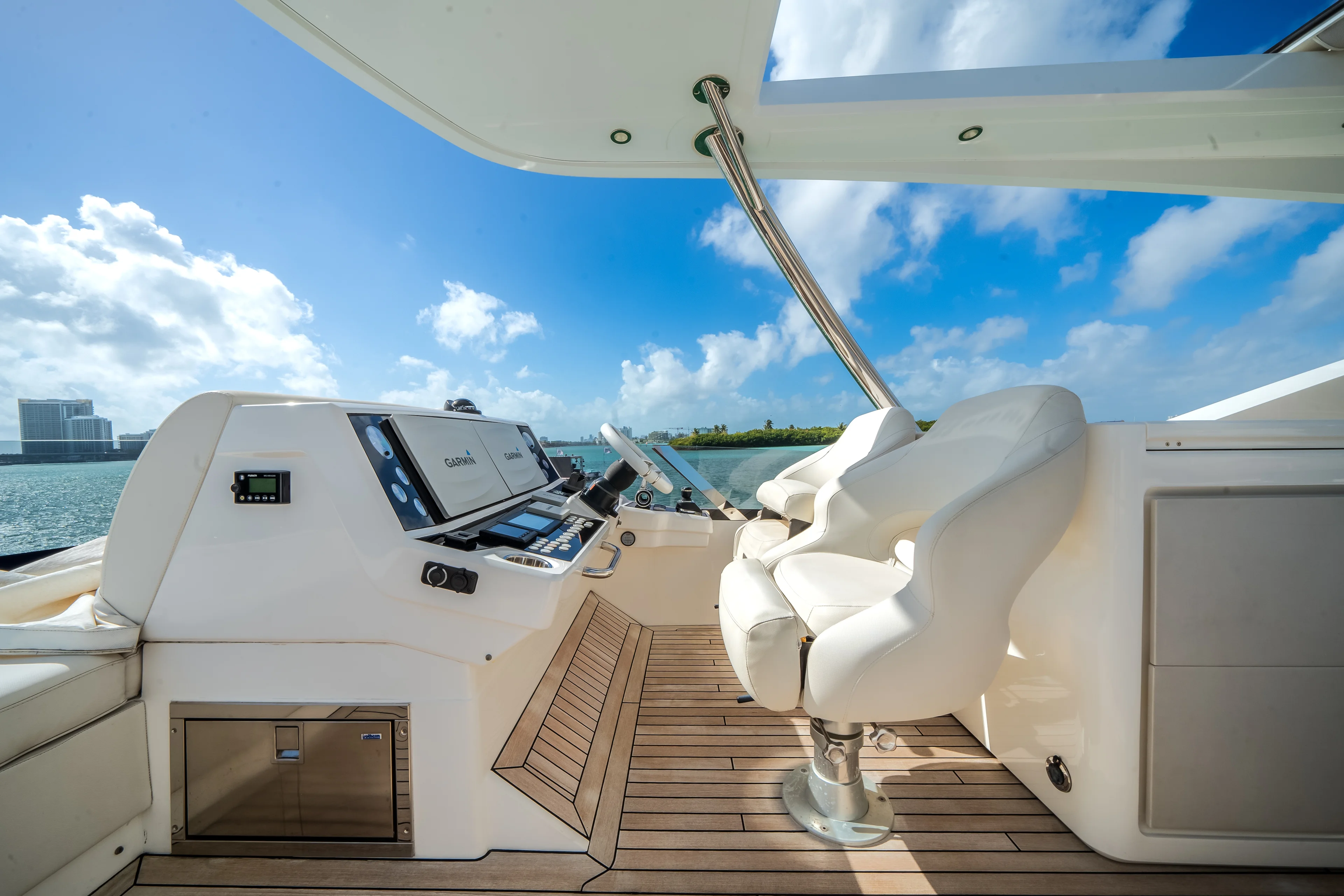 2019 Sunseeker 76 YACHT Image Thumbnail #29