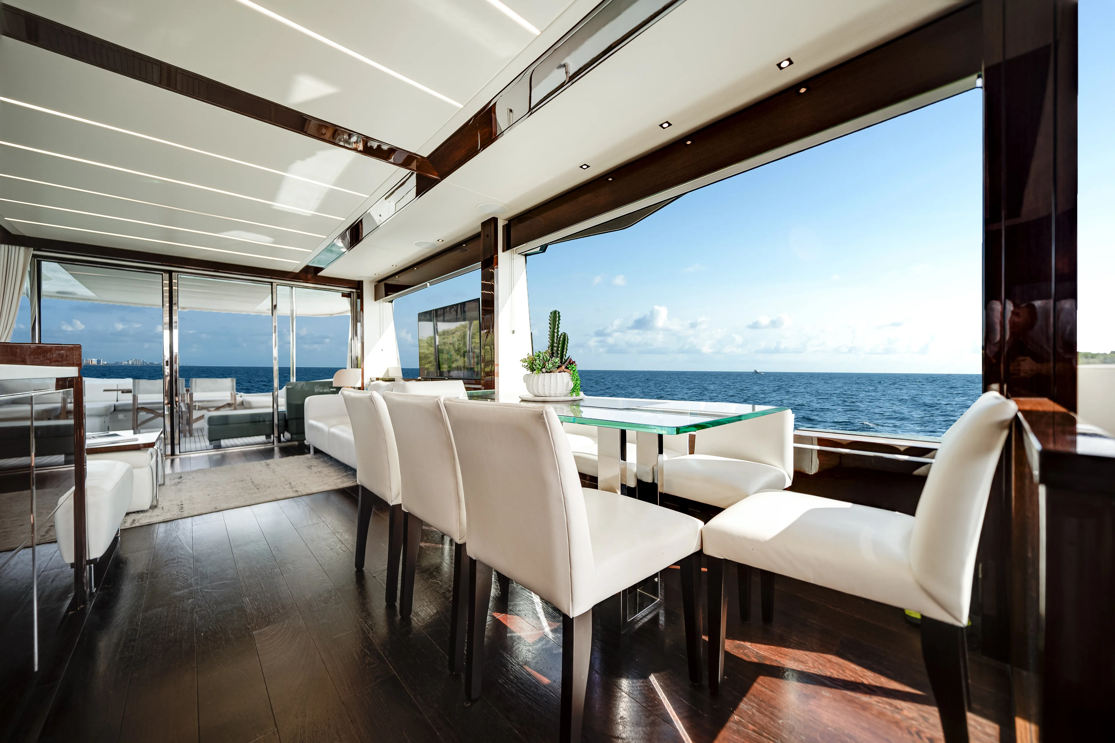 2019 Sunseeker 76 YACHT Image Thumbnail #12