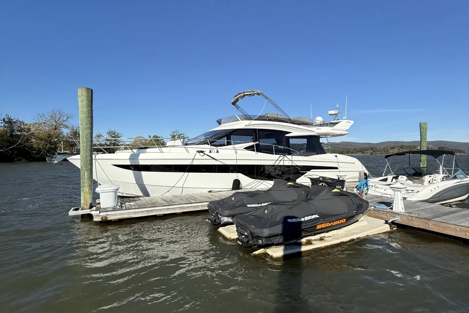 2018 Galeon 500 FLY Image Thumbnail #1