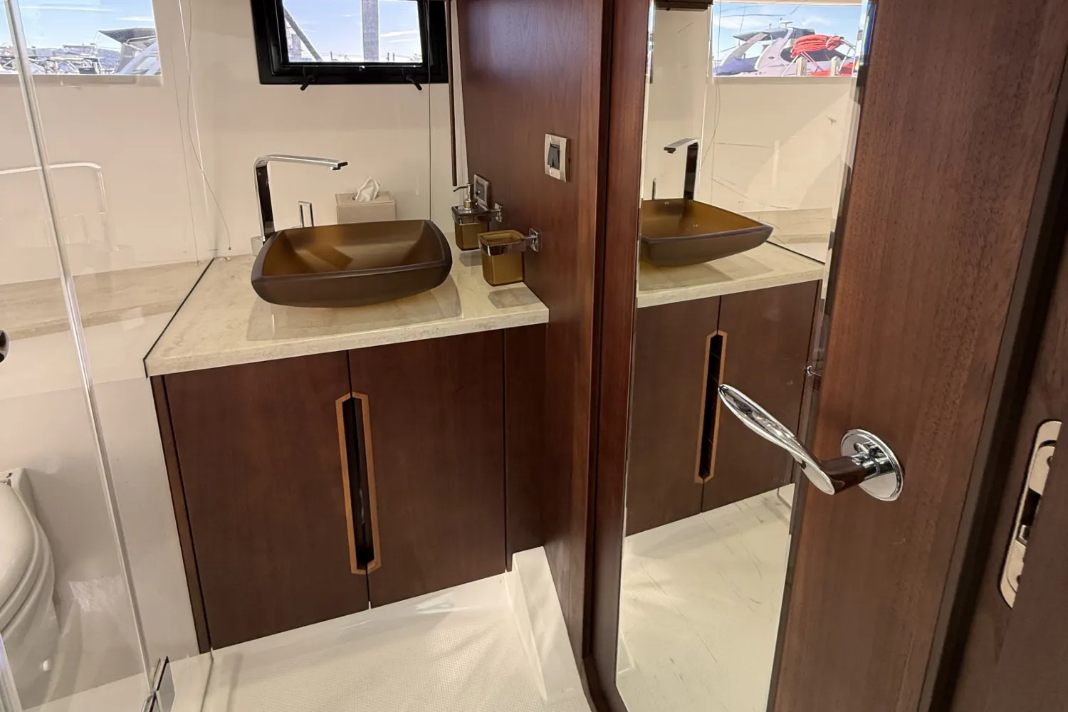 2018 Galeon 500 FLY Image Thumbnail #52