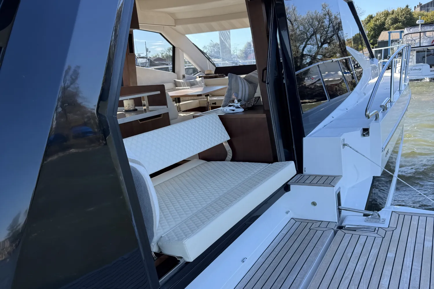 2018 Galeon 500 FLY Image Thumbnail #9