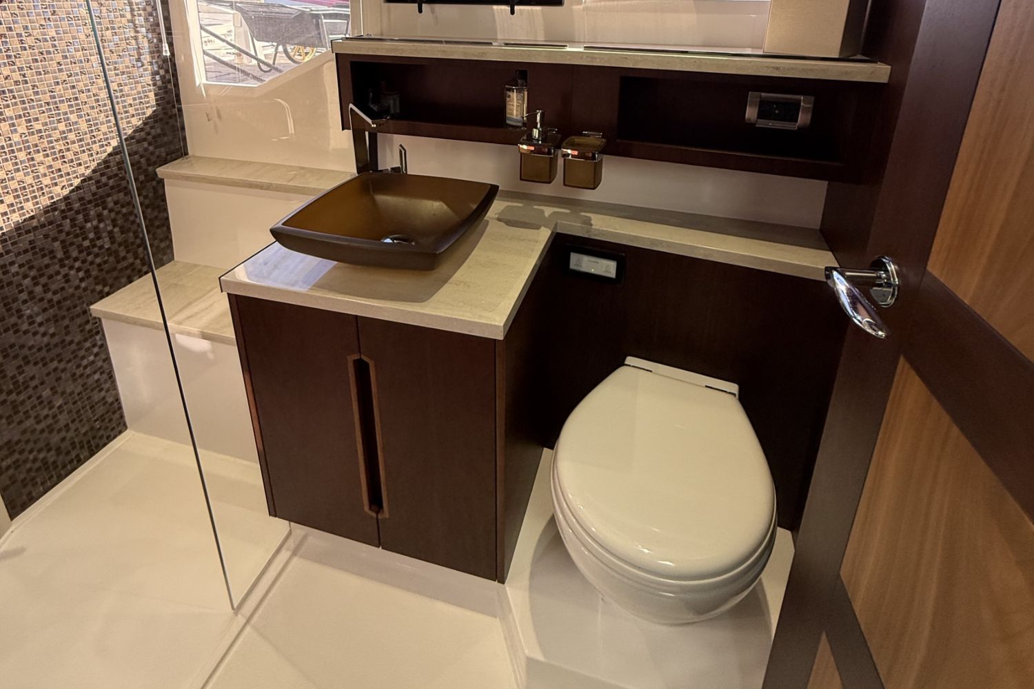 2018 Galeon 500 FLY Image Thumbnail #50