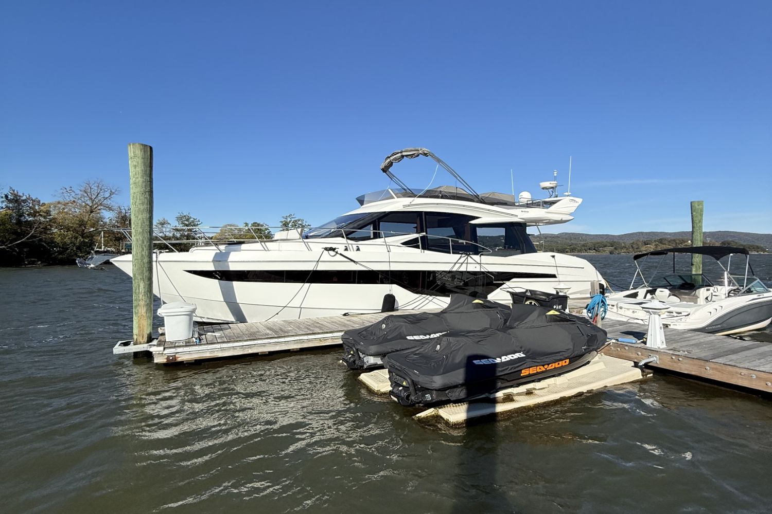 2018 Galeon 500 FLY Image Thumbnail #1
