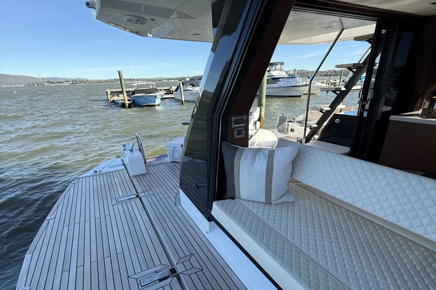 2018 Galeon 500 FLY Image Thumbnail #11
