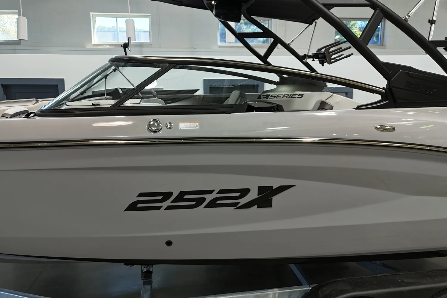 2026 Yamaha 252XE Image Thumbnail #2