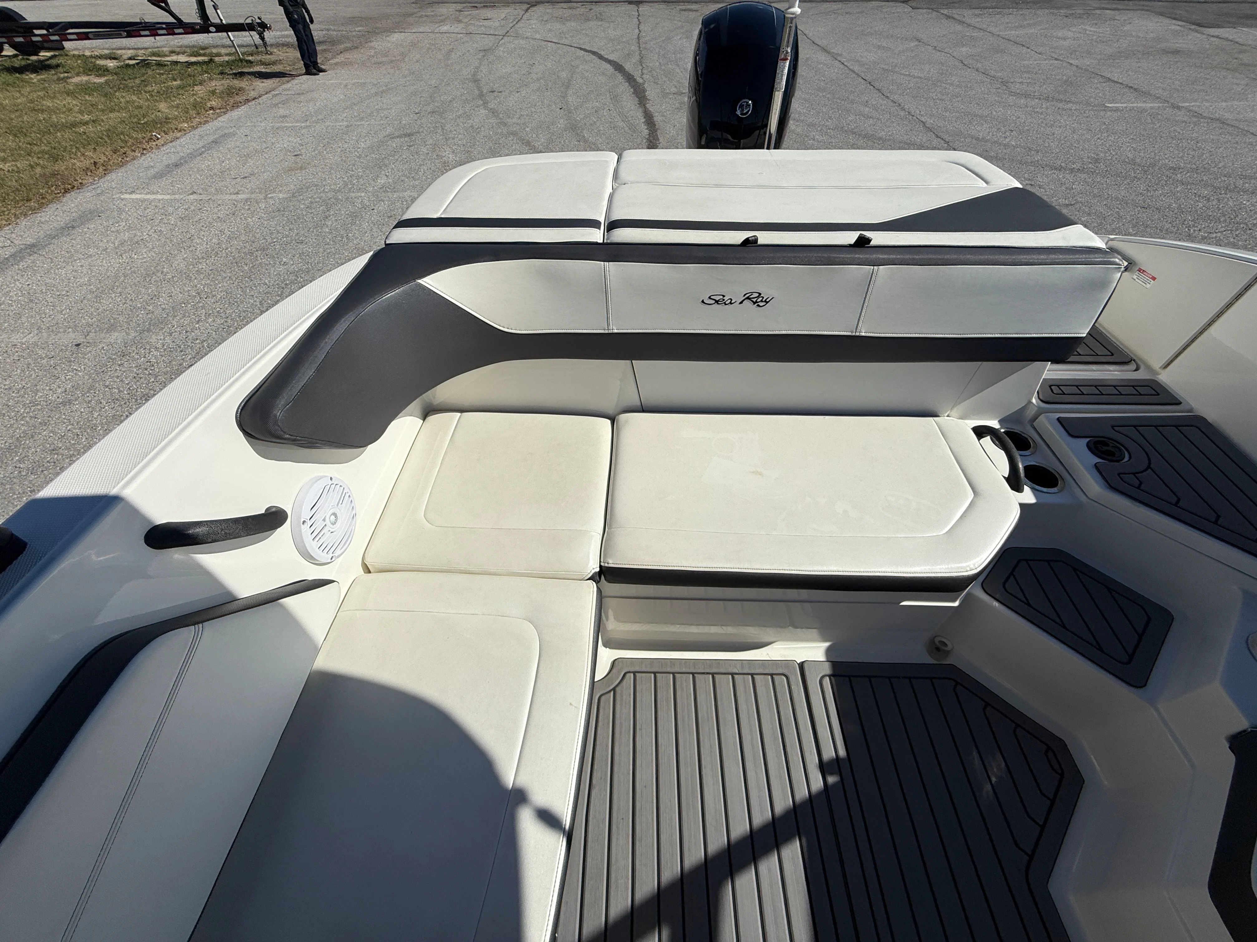 2018 Sea Ray SPX 210 OB Image Thumbnail #13