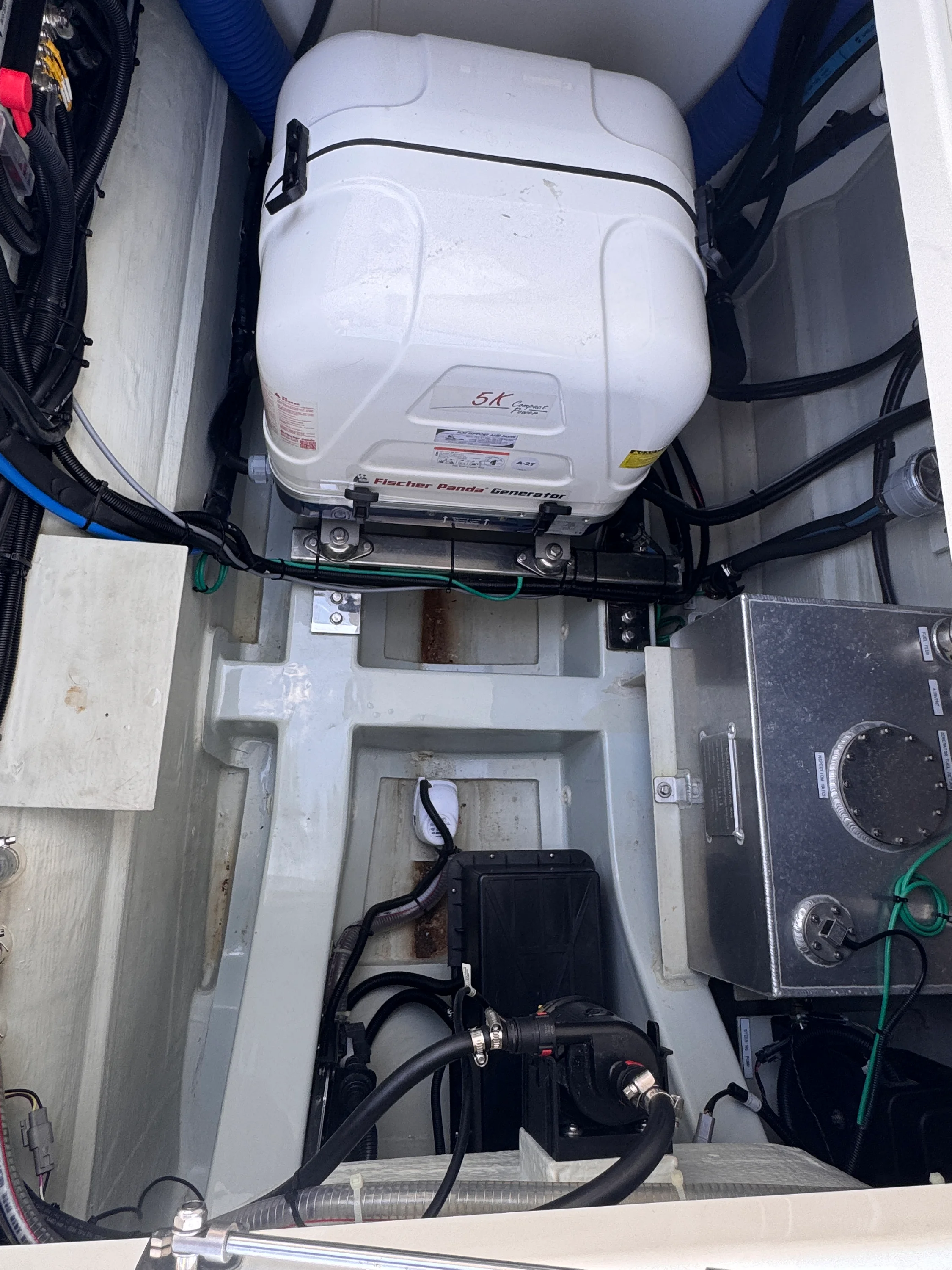 2023 Aquila 32 Sport Image Thumbnail #28