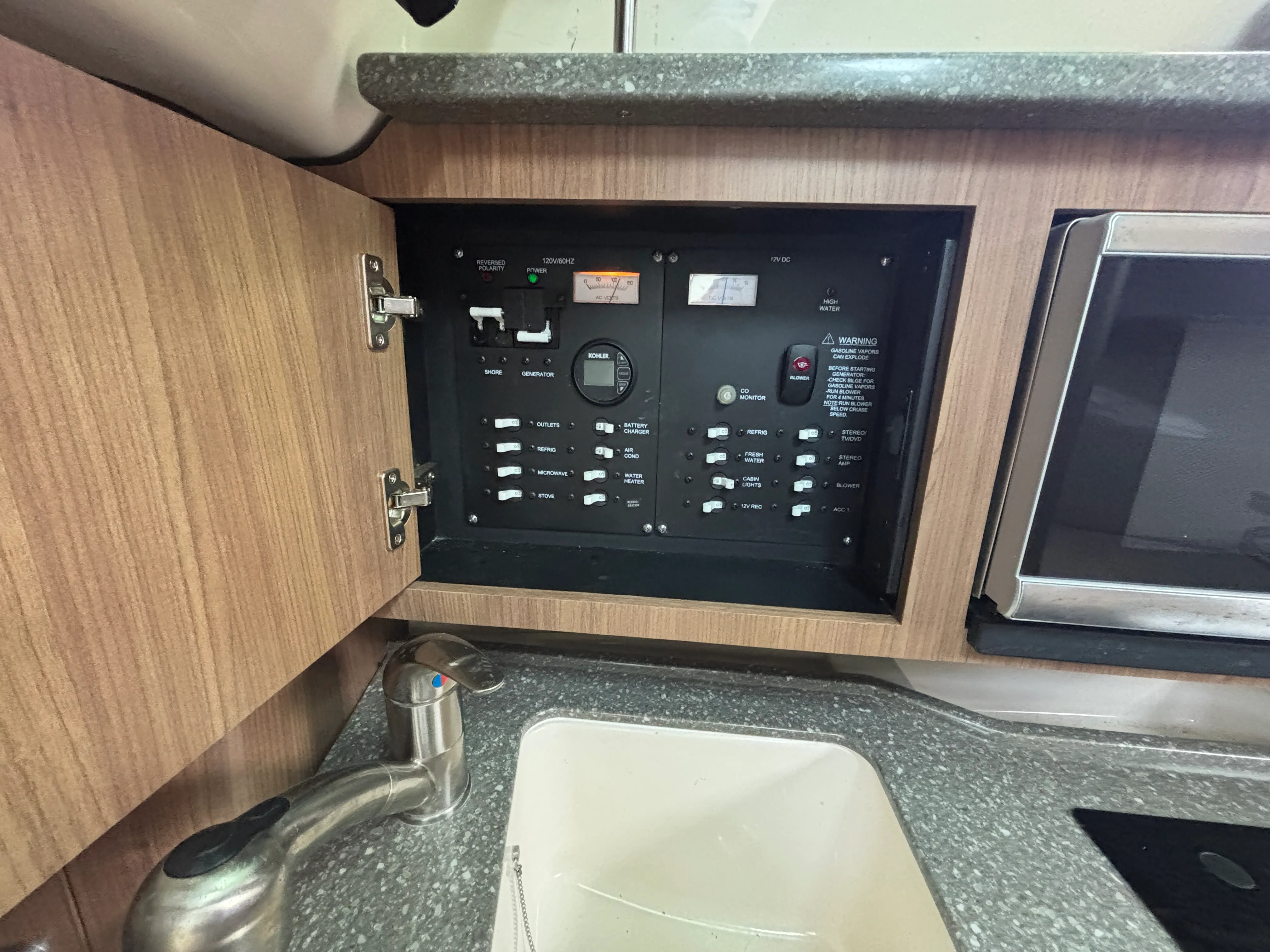 2014 Boston Whaler 285 CONQUEST Image Thumbnail #14