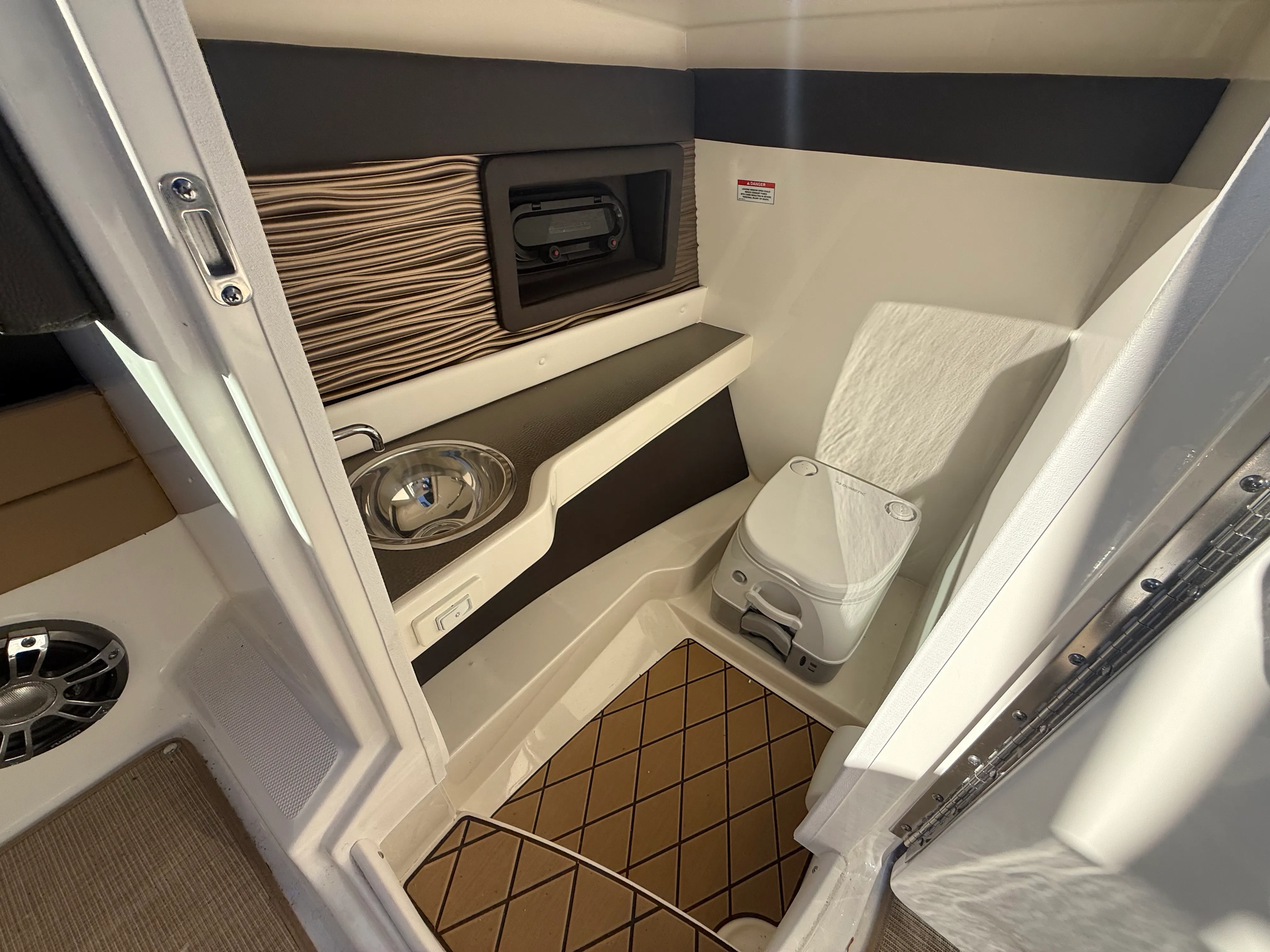 2023 Sea Ray 280 SLX Image Thumbnail #38