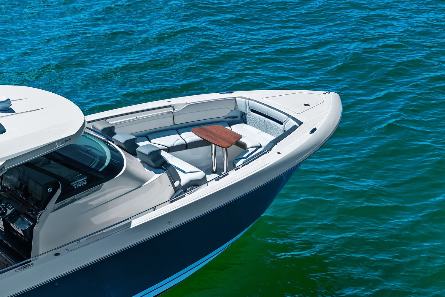 2021 Tiara Yachts 43 LS Image Thumbnail #5