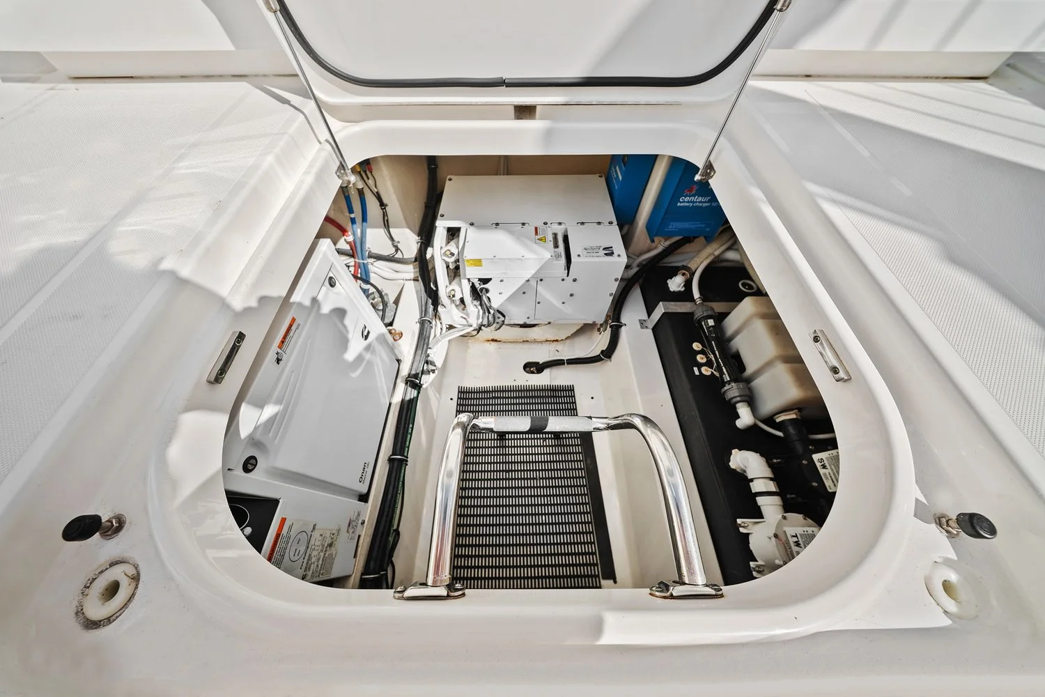 2021 Tiara Yachts 43 LS Image Thumbnail #51