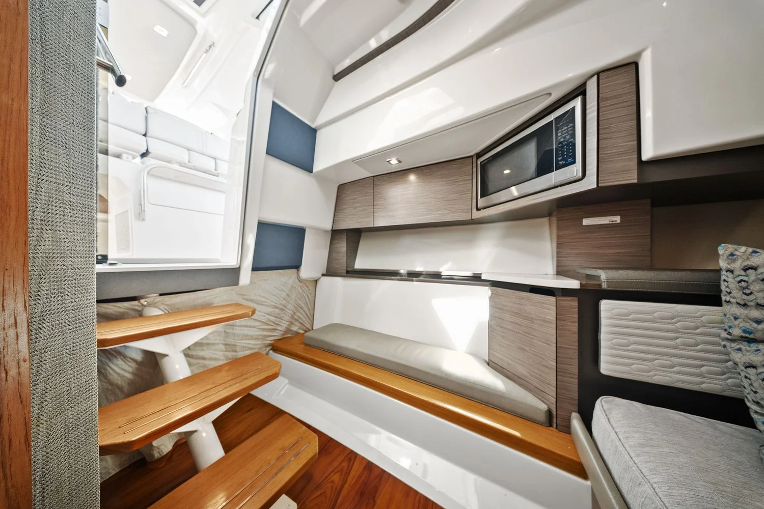 2021 Tiara Yachts 43 LS Image Thumbnail #50