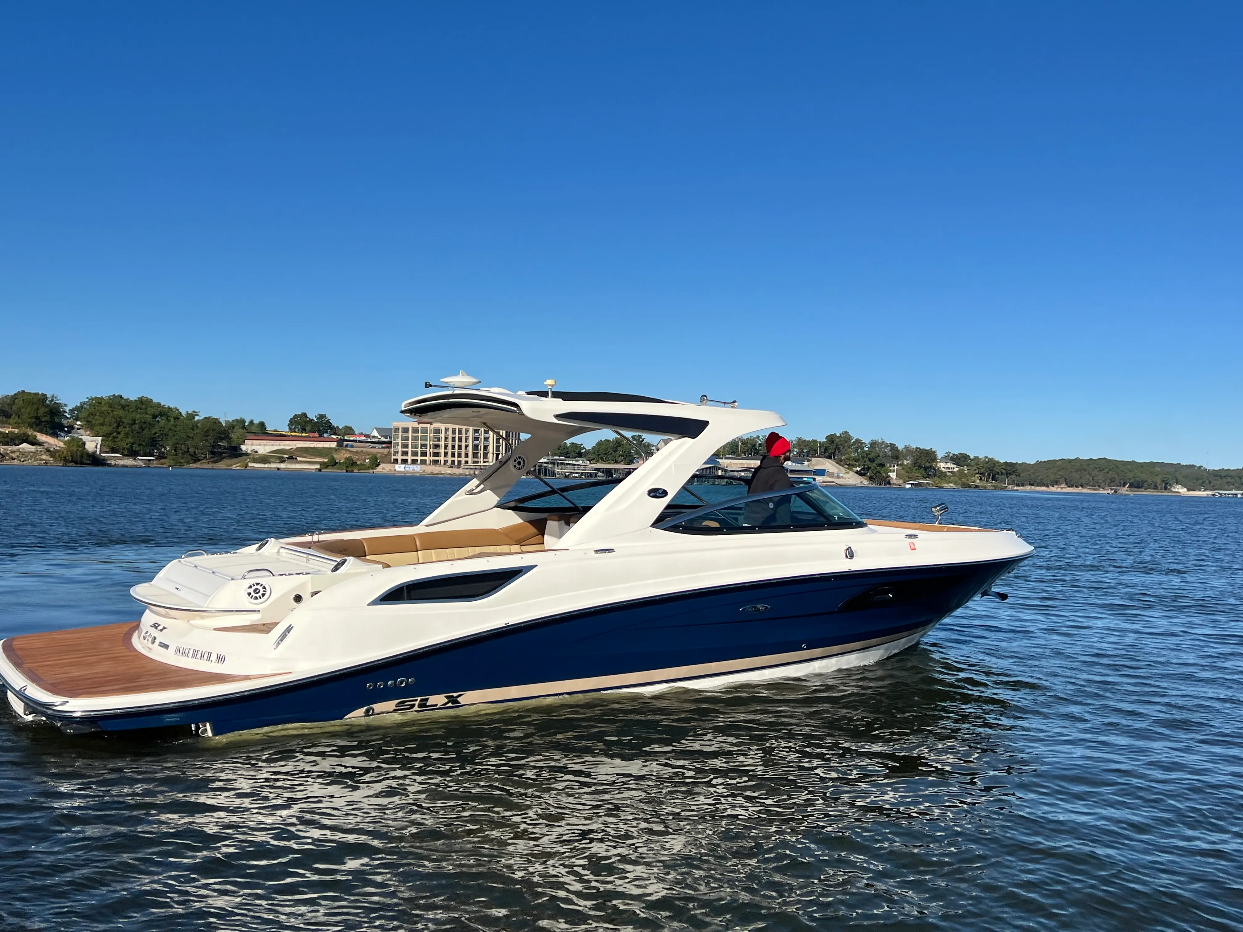 2015 Sea Ray 350 SLX Image Thumbnail #3