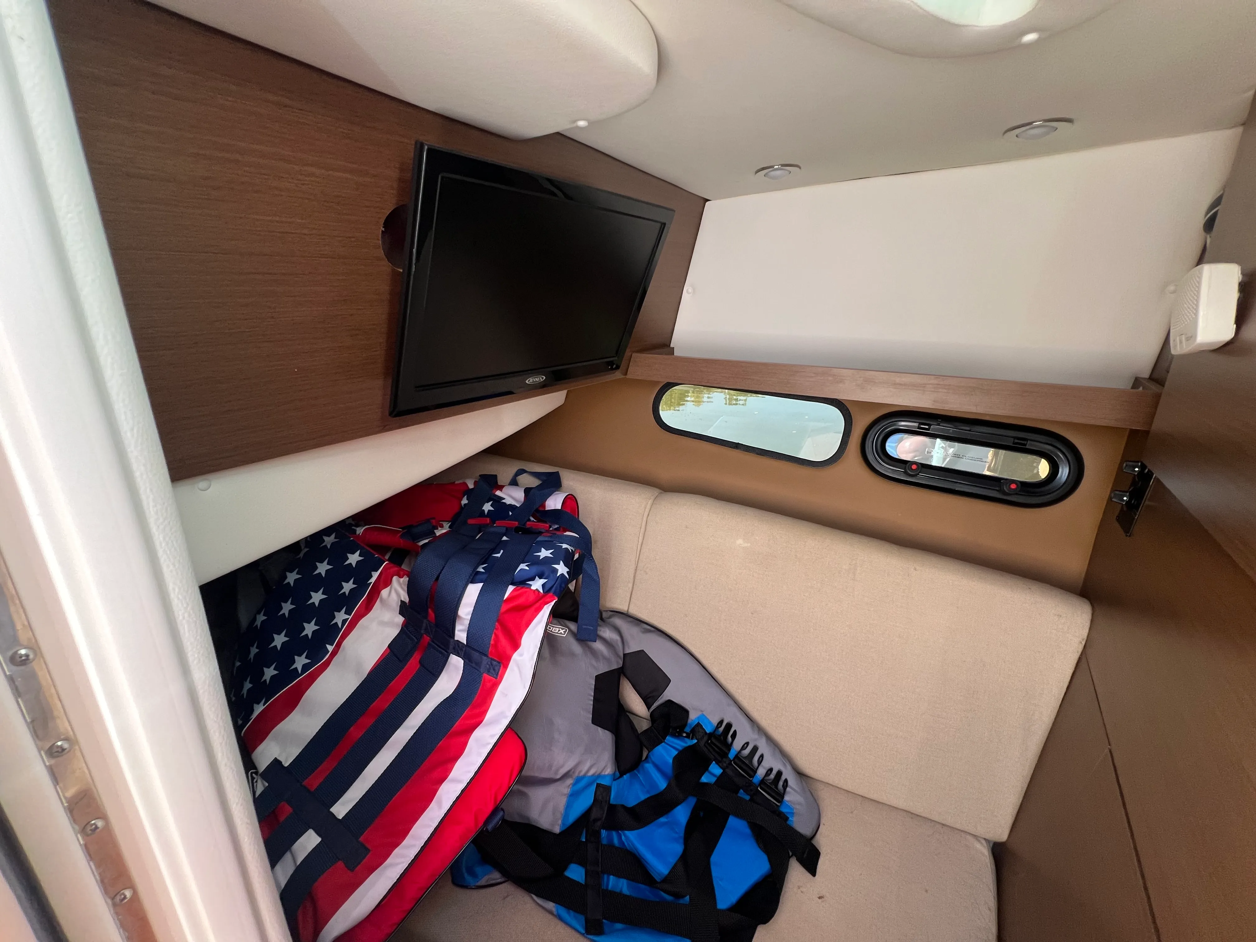 2015 Sea Ray 350 SLX Image Thumbnail #29