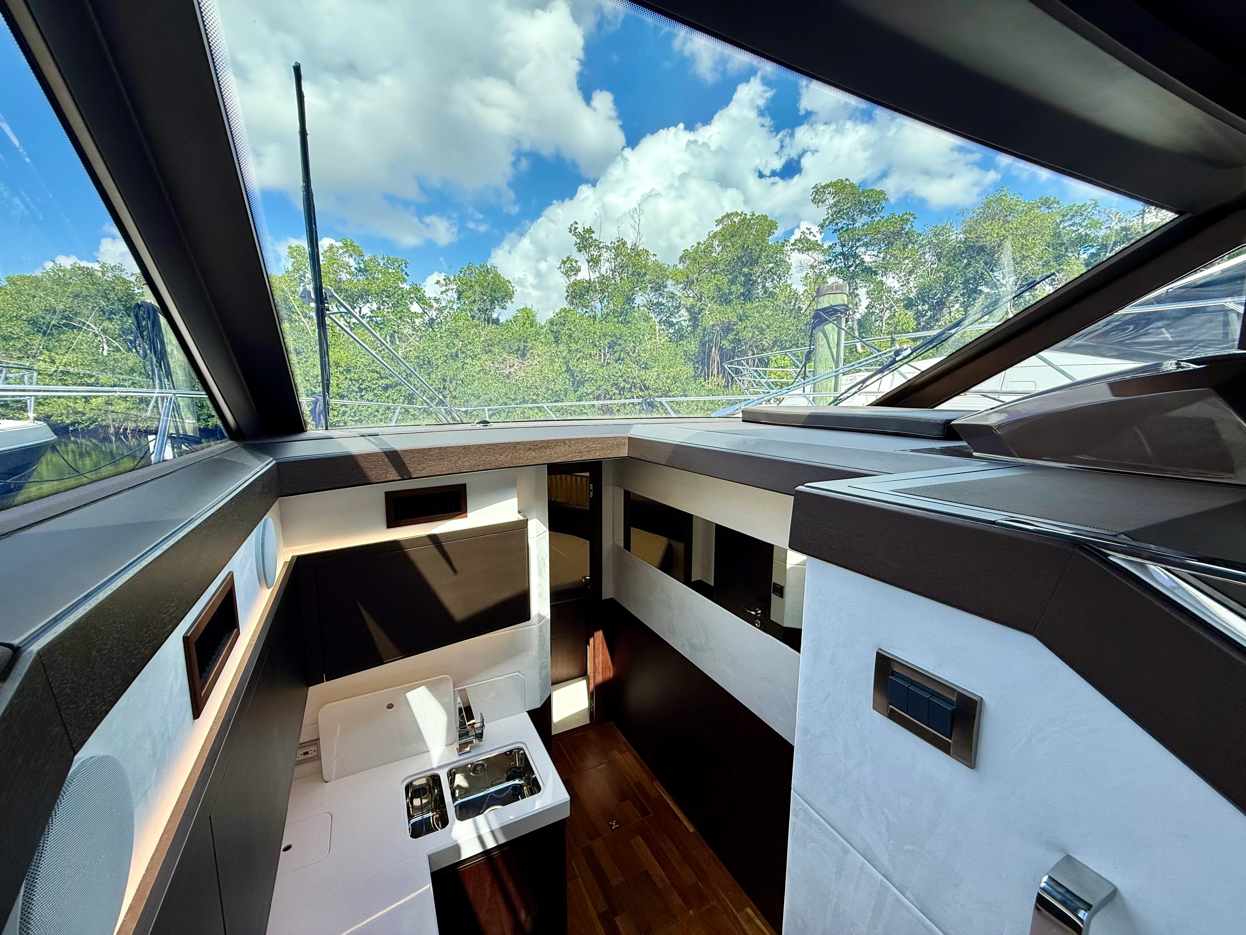 2024 Galeon 425 HTS Image Thumbnail #39